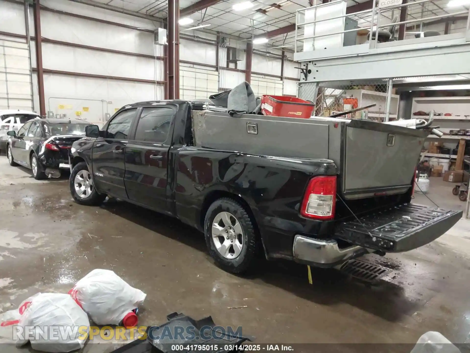 3 Photograph of a damaged car 1C6SRFMTXRN125763 RAM 1500 2024