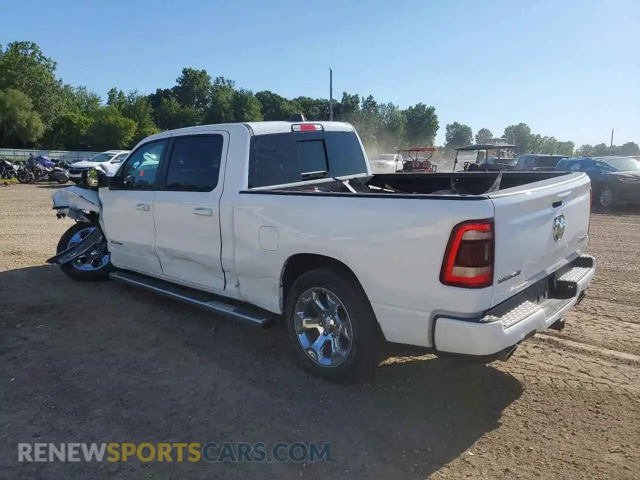 2 fotografías del automóvil dañado 1C6SRFMTXRN163896 RAM 1500 2024