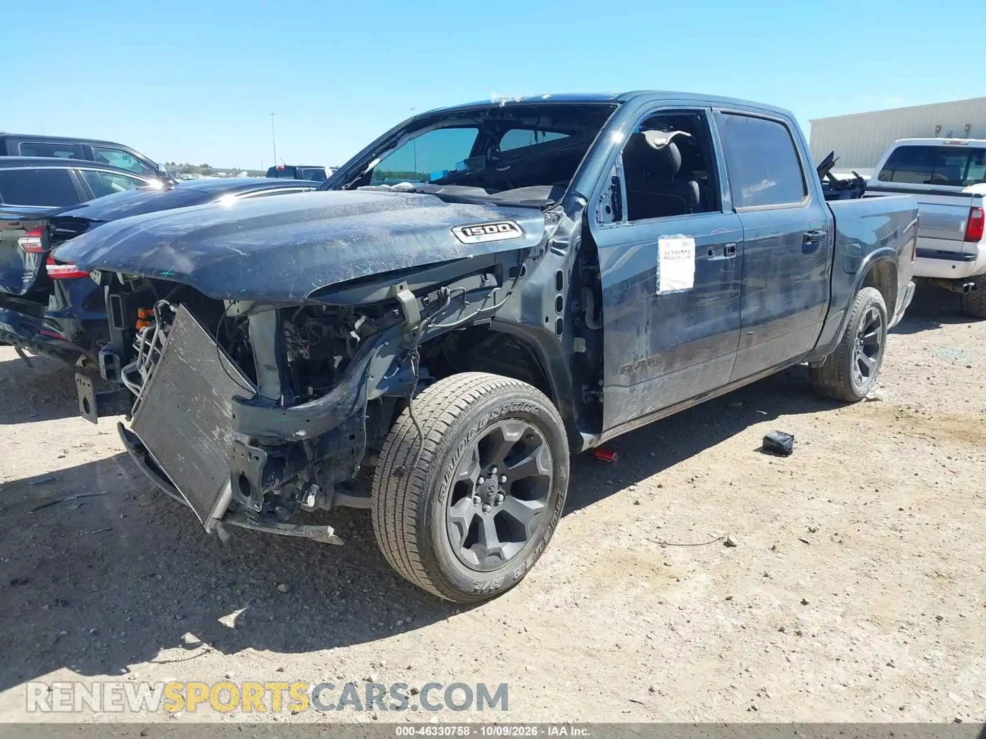 2 fotografías del automóvil dañado 1C6RREFG6SN207682 RAM 1500 2025