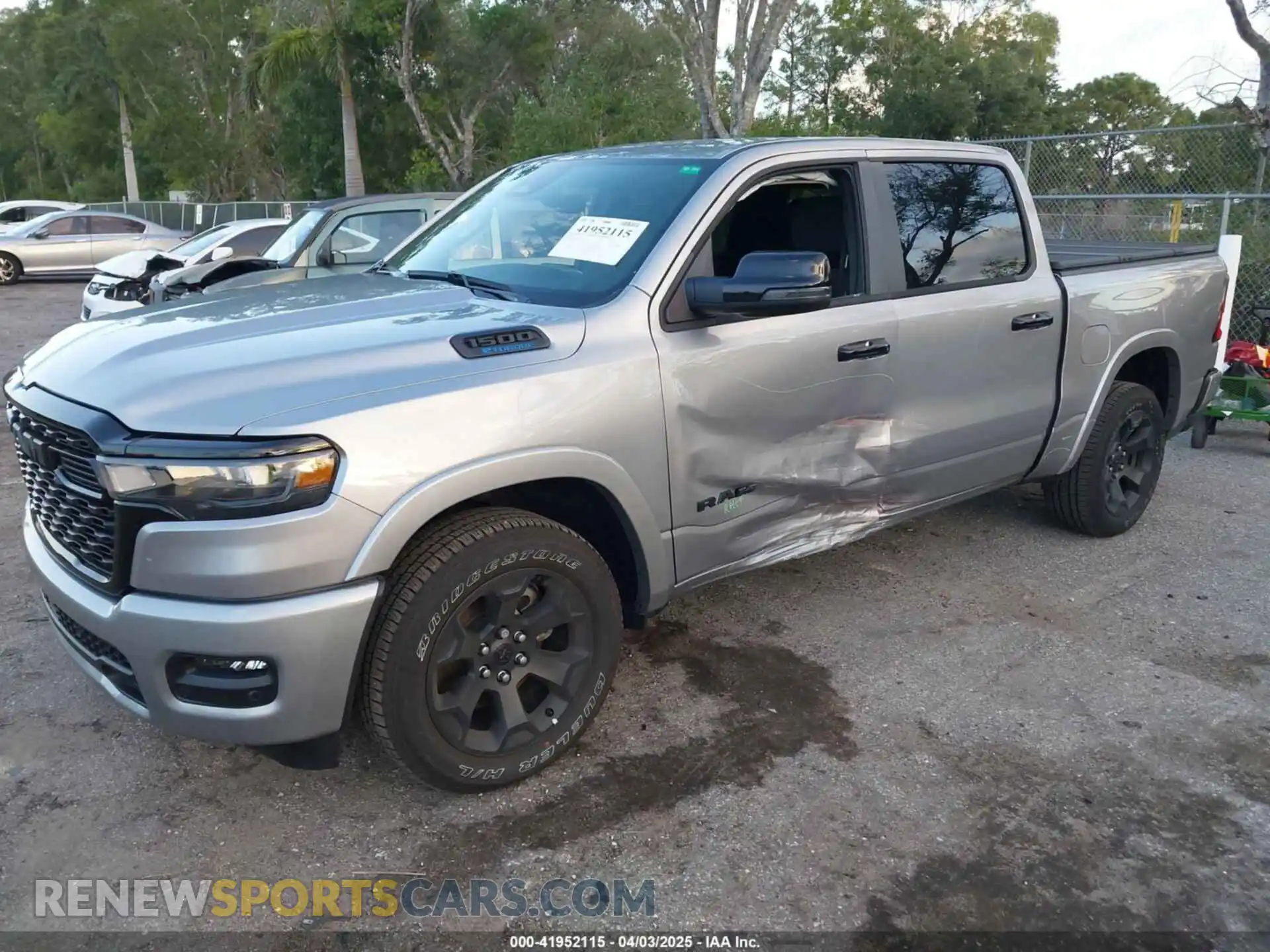 2 Photograph of a damaged car 1C6RREFG9SN527515 RAM 1500 2025