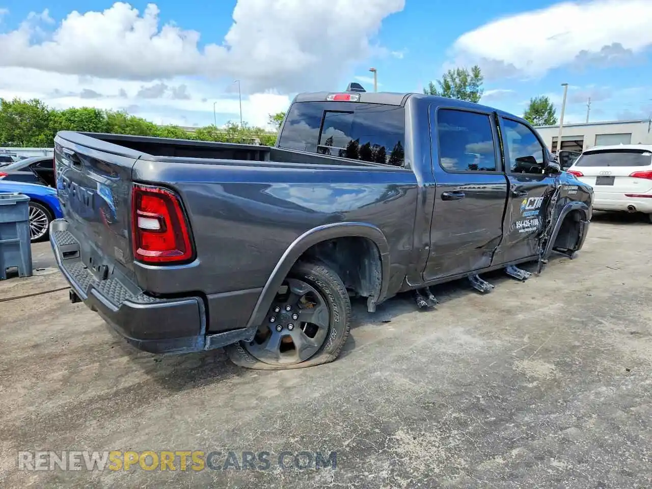 3 fotografías del automóvil dañado 1C6RREFGXSN189767 RAM 1500 2025