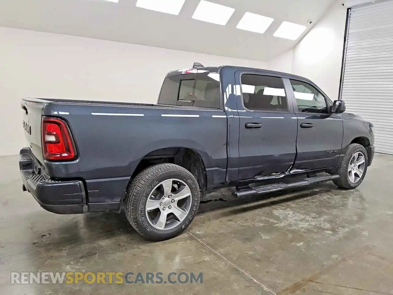 3 Photograph of a damaged car 1C6RREGGXSN222605 RAM 1500 2025
