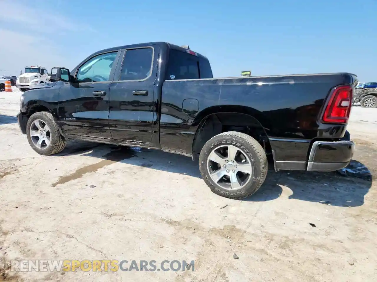 2 Фотография поврежденного автомобиля 1C6RRFCGXSN684190 RAM 1500 2025