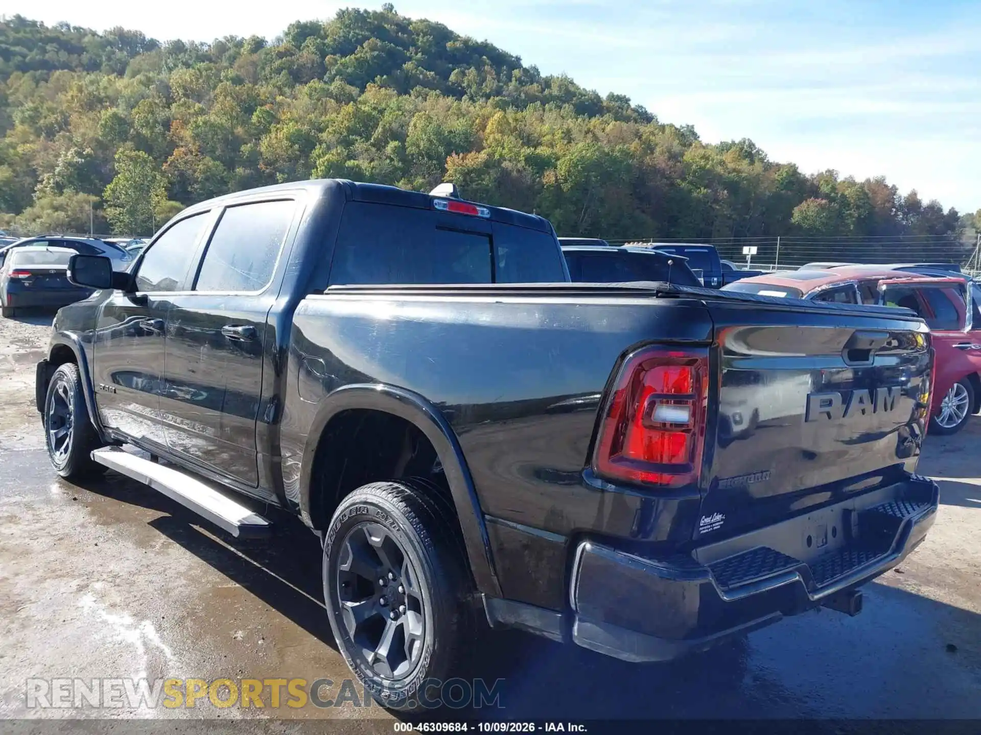 3 Photograph of a damaged car 1C6RRFFG1SN515140 RAM 1500 2025