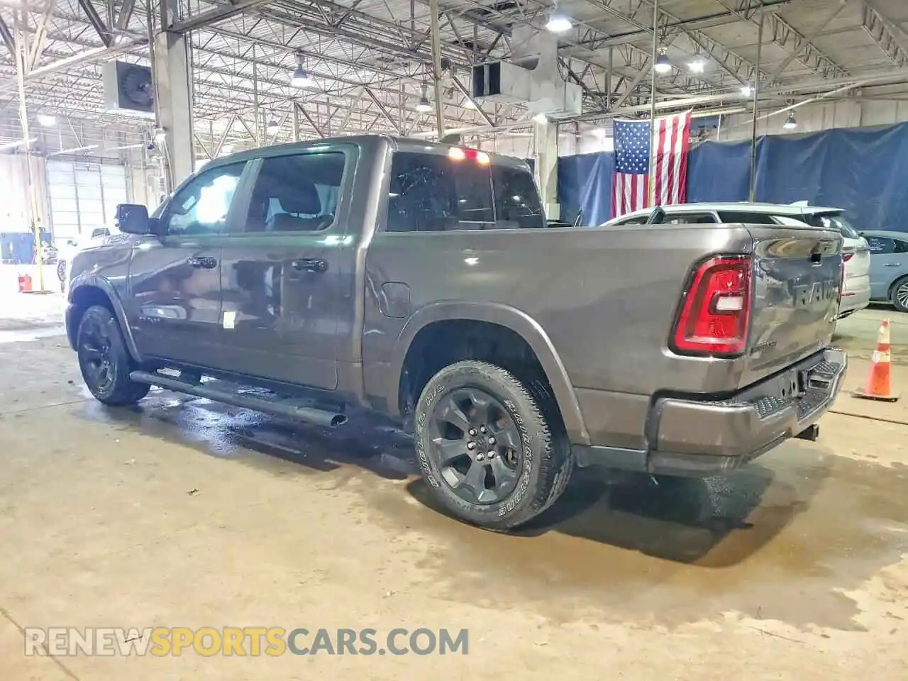 2 fotografías del automóvil dañado 1C6RRFFG6SN646998 RAM 1500 2025
