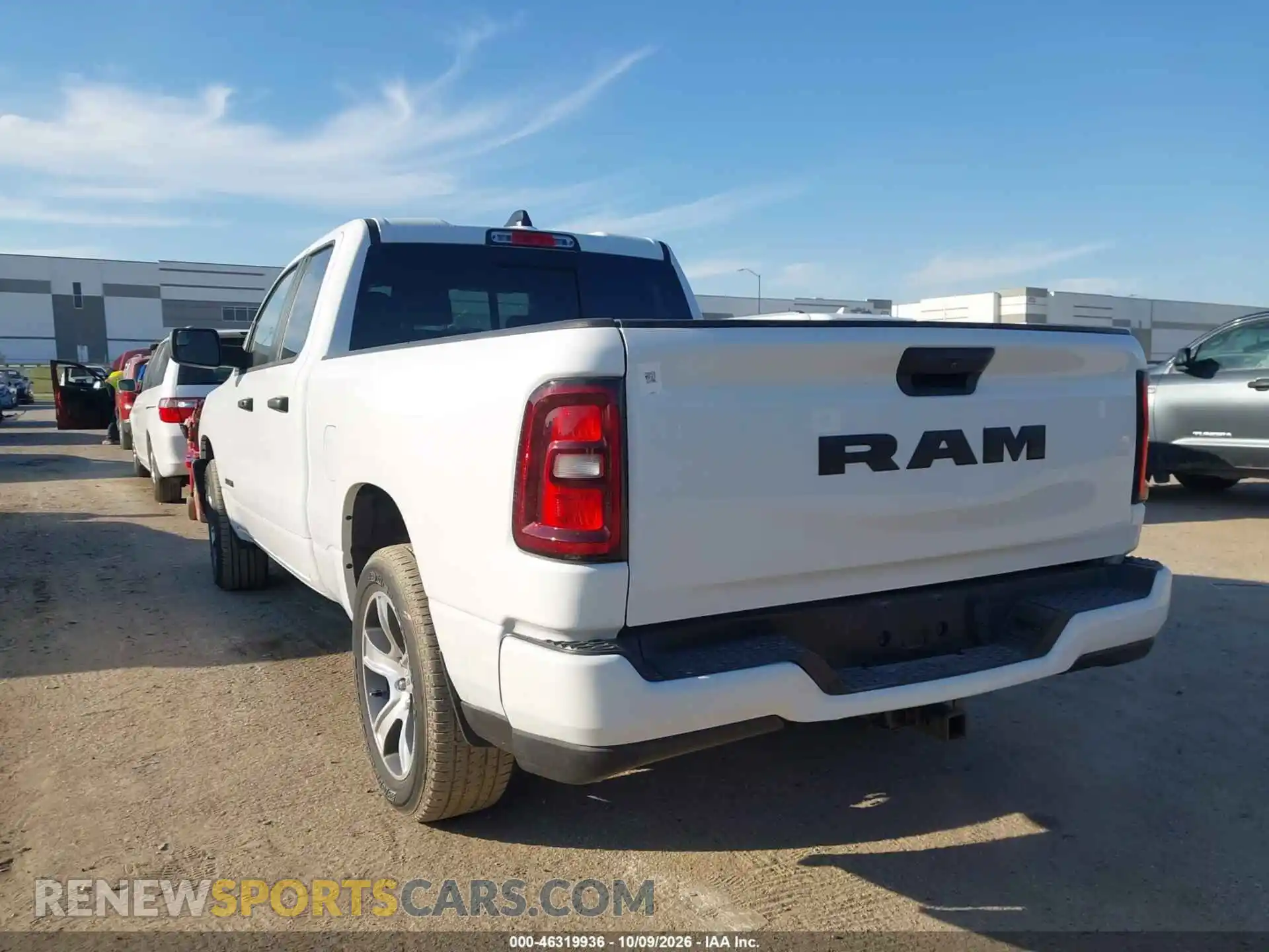 3 fotografías del automóvil dañado 1C6SRECG4SN645770 RAM 1500 2025