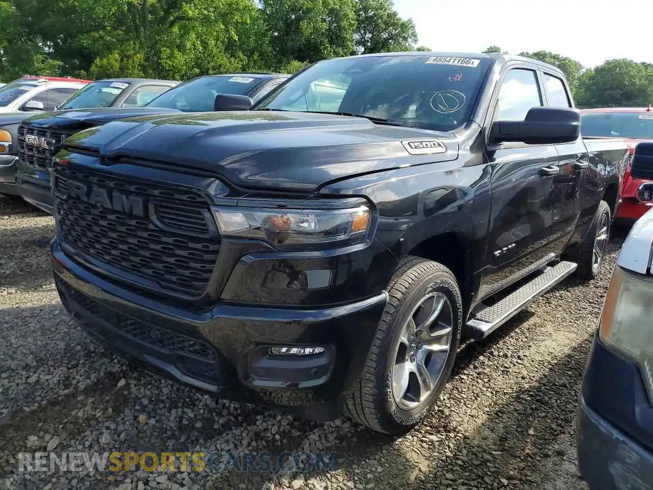 2 fotografías del automóvil dañado 1C6SRECG7SN717819 RAM 1500 2025