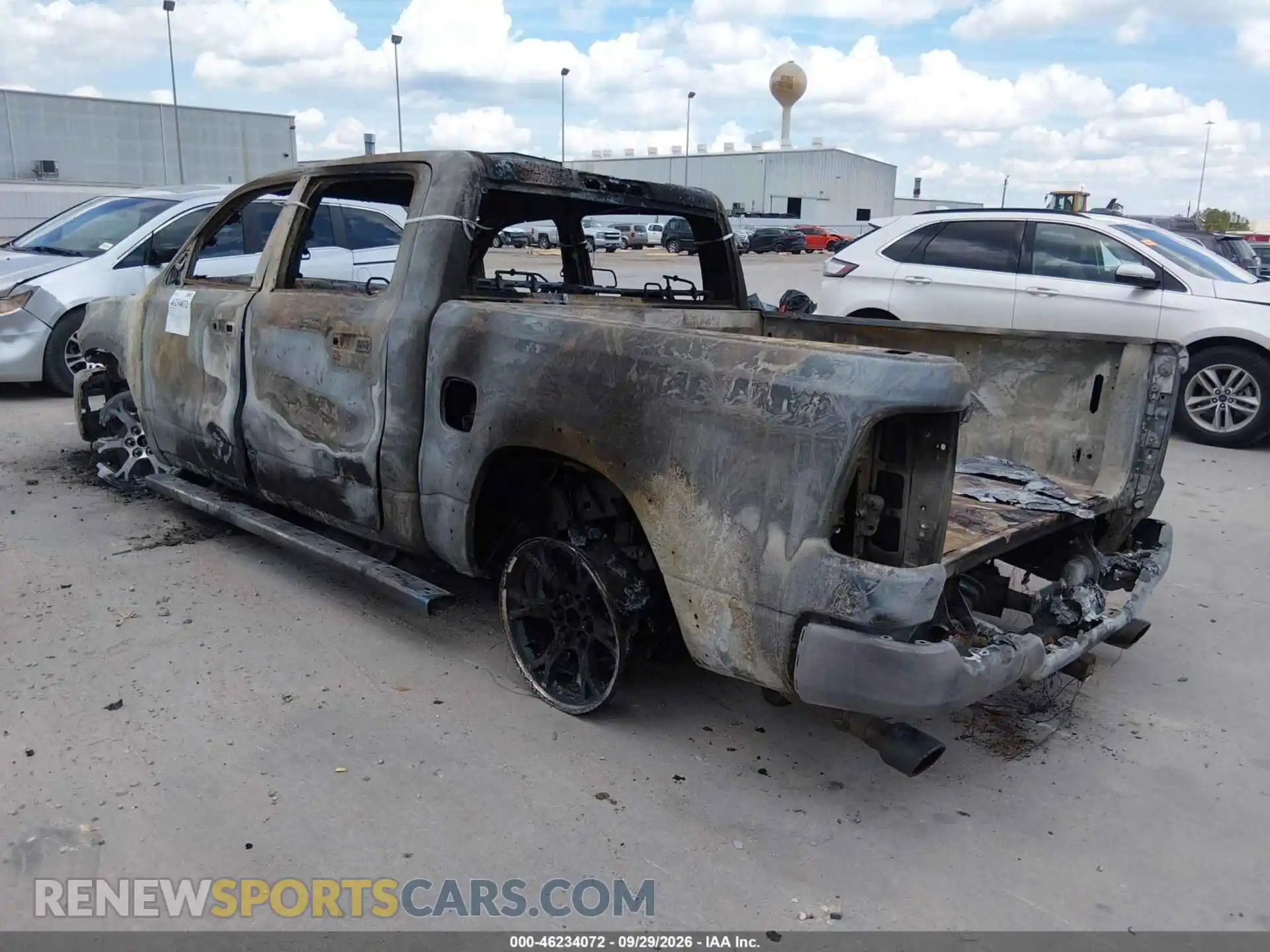 3 Photograph of a damaged car 1C6SRFFP3SN559710 RAM 1500 2025