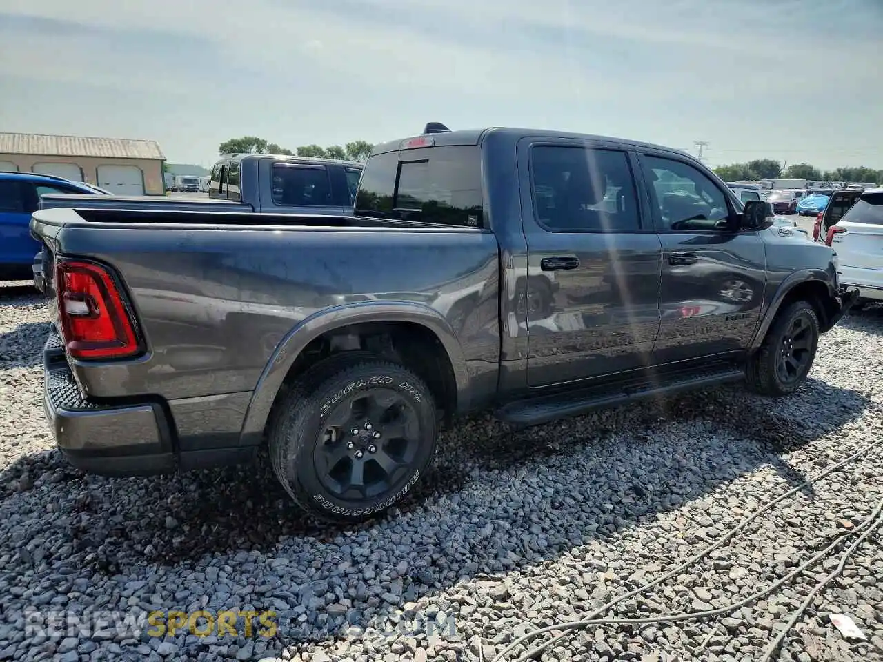 3 fotografías del automóvil dañado 1C6SRFFP8SN638466 RAM 1500 2025