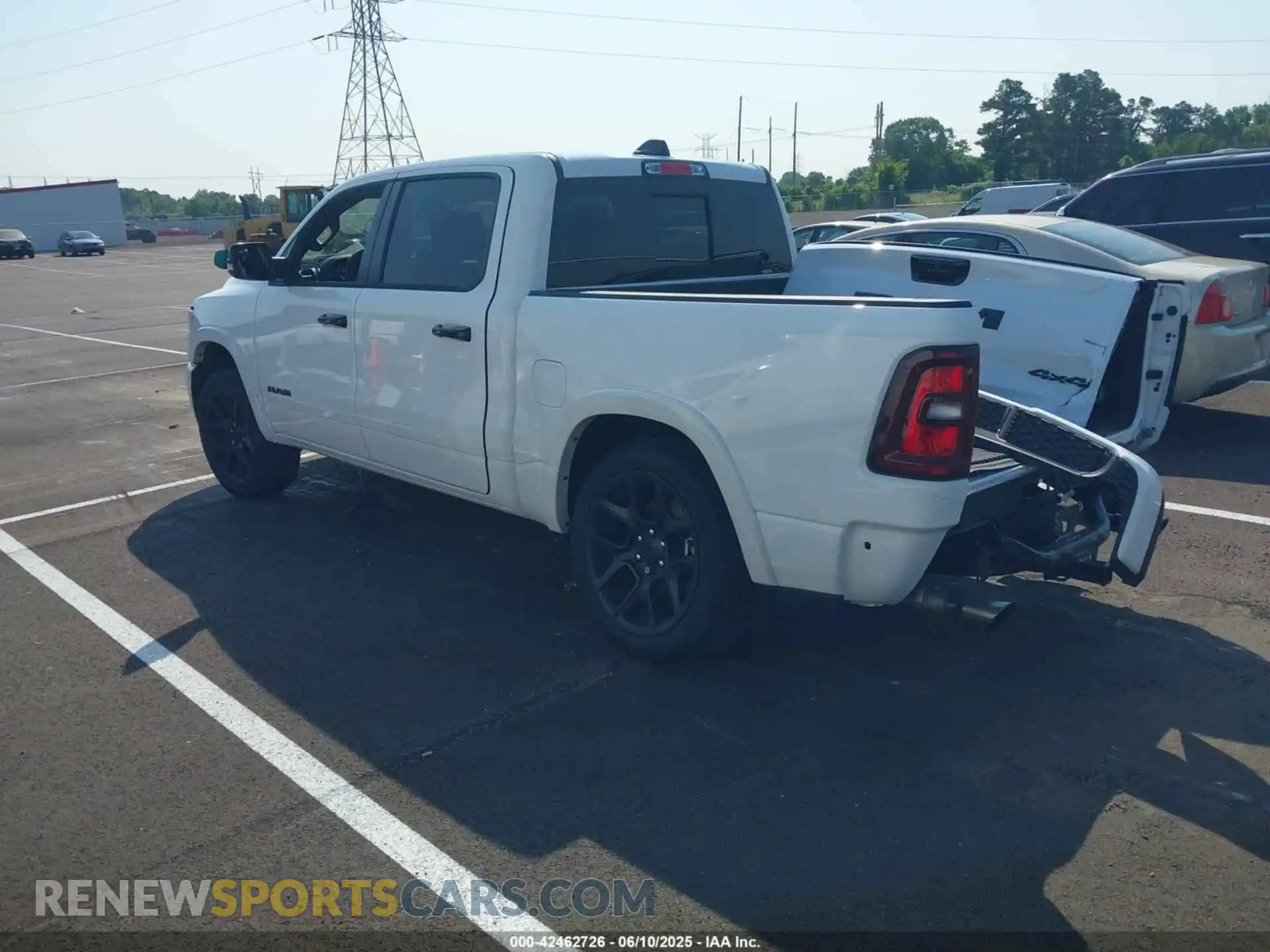 3 Photograph of a damaged car 1C6SRFJP2SN620617 RAM 1500 2025