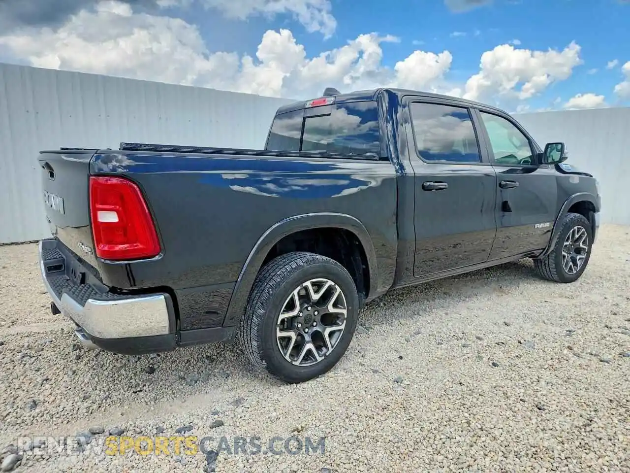 3 Фотография поврежденного автомобиля 1C6SRFJP5SN761889 RAM 1500 2025
