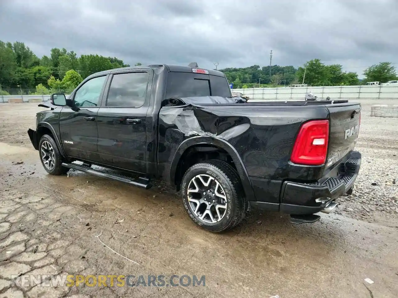 2 Photograph of a damaged car 1C6SRFJP7SN547132 RAM 1500 2025
