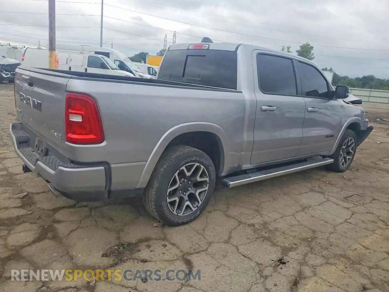 3 Фотография поврежденного автомобиля 1C6SRFJP8SN585288 RAM 1500 2025