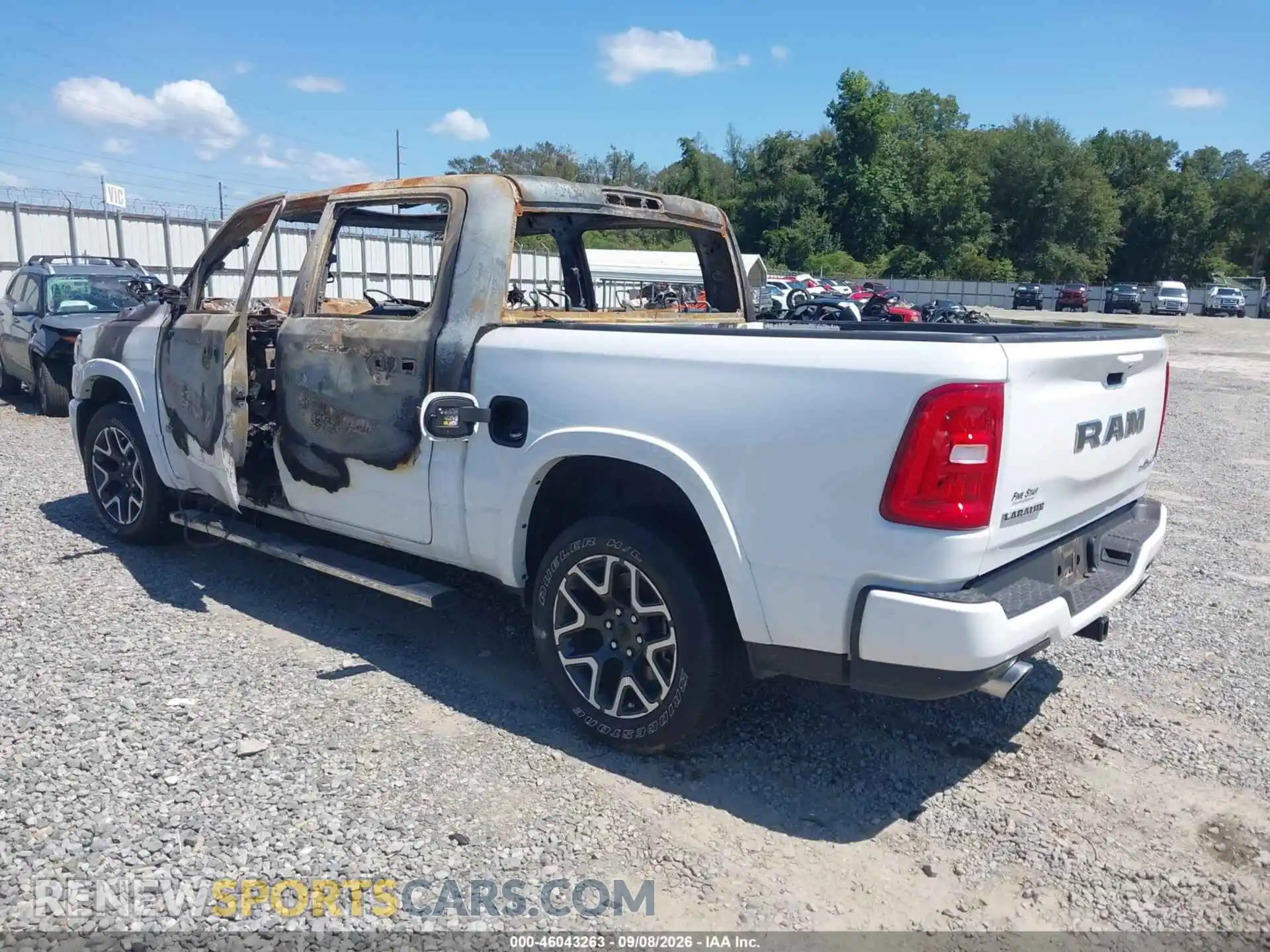 3 Photograph of a damaged car 1C6SRFJP9SN582190 RAM 1500 2025