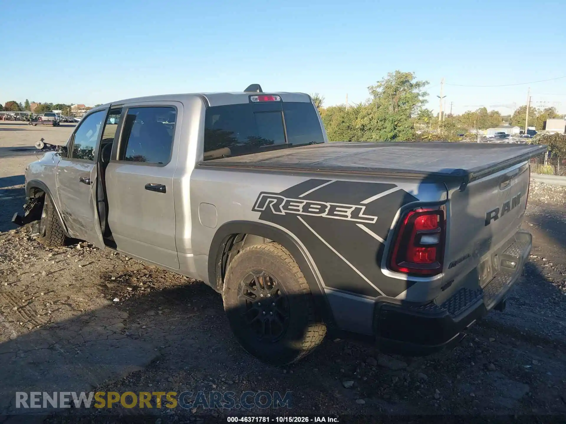 3 Photograph of a damaged car 1C6SRFLP3SN581081 RAM 1500 2025