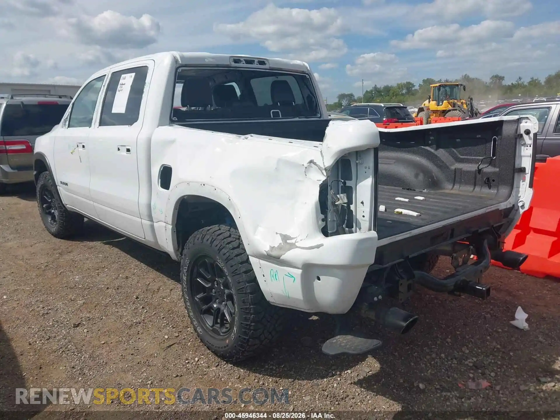 3 fotografías del automóvil dañado 1C6SRFLP5SN670117 RAM 1500 2025