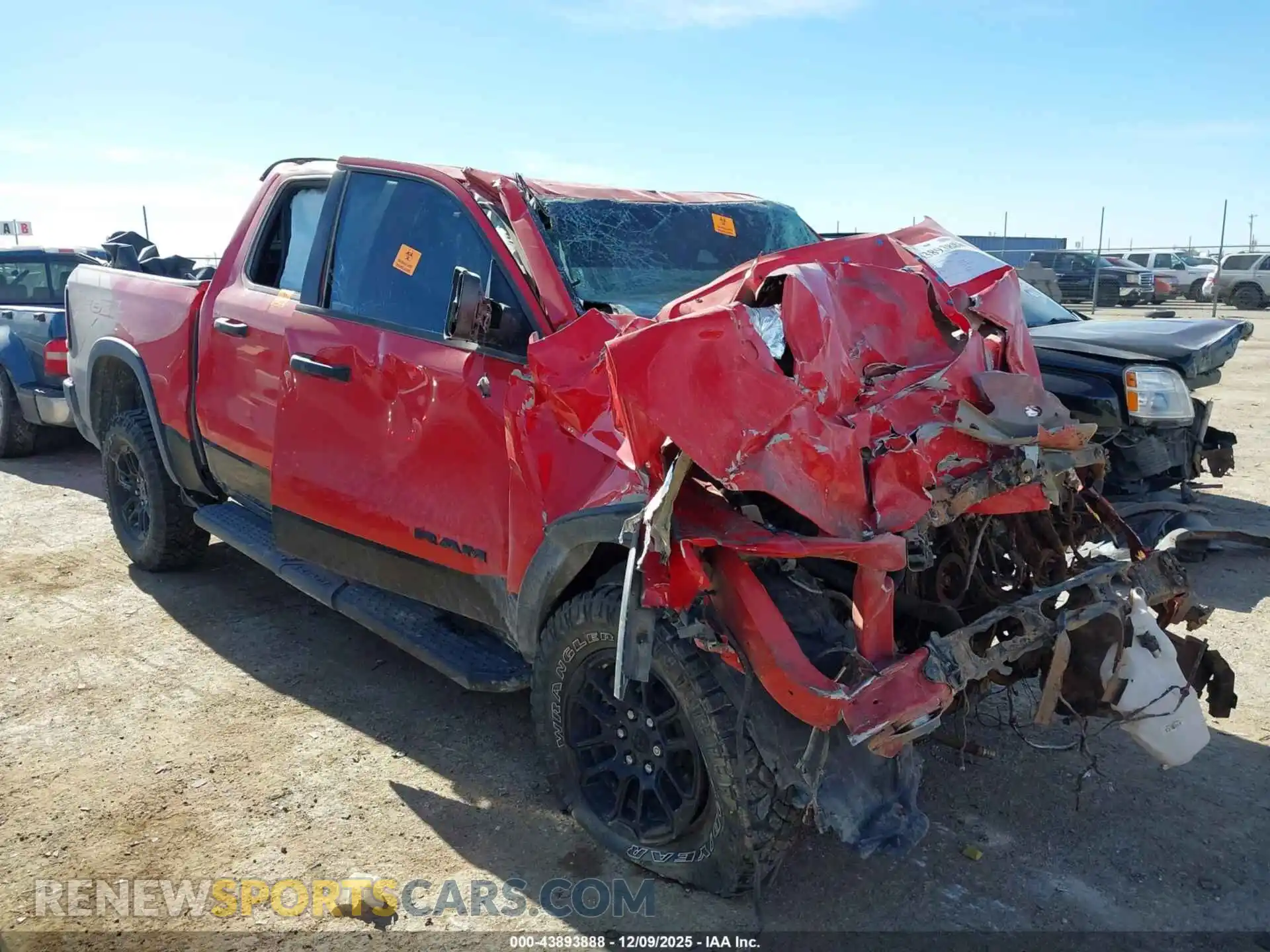 1 Photograph of a damaged car 1C6SRFLP9SN535805 RAM 1500 2025