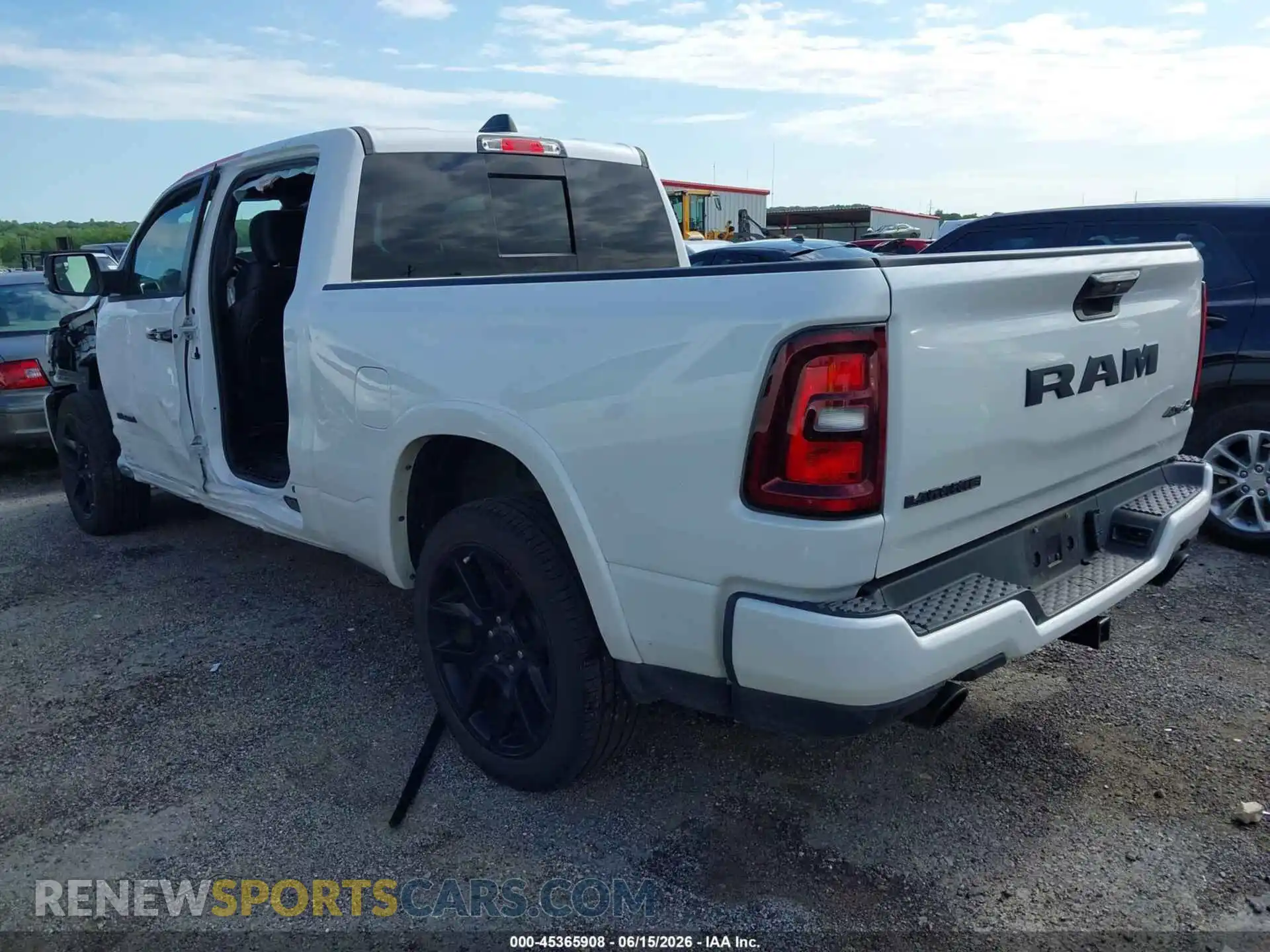 3 Фотография поврежденного автомобиля 1C6SRFRP8SN720287 RAM 1500 2025