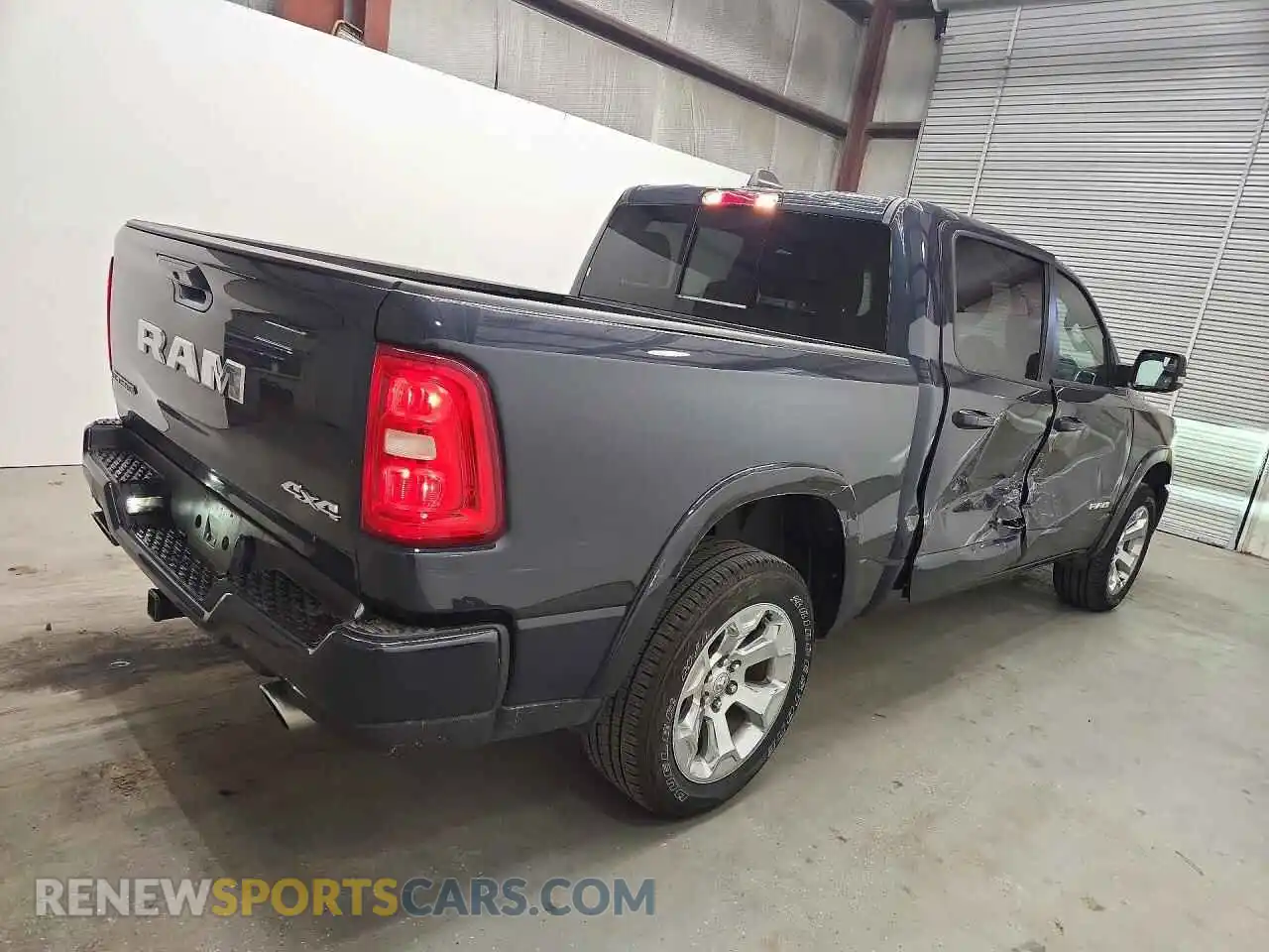 3 fotografías del automóvil dañado 1C6SRFFP0TN318270 RAM 1500 2026