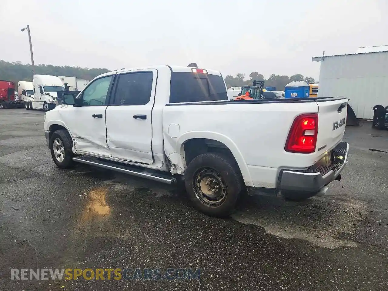 2 fotografías del automóvil dañado 1C6SRFFPXTN285147 RAM 1500 2026