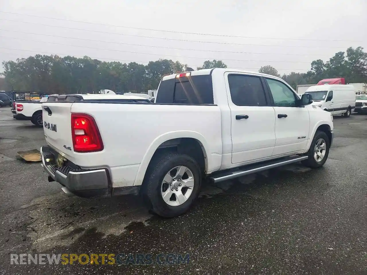 3 fotografías del automóvil dañado 1C6SRFFPXTN285147 RAM 1500 2026