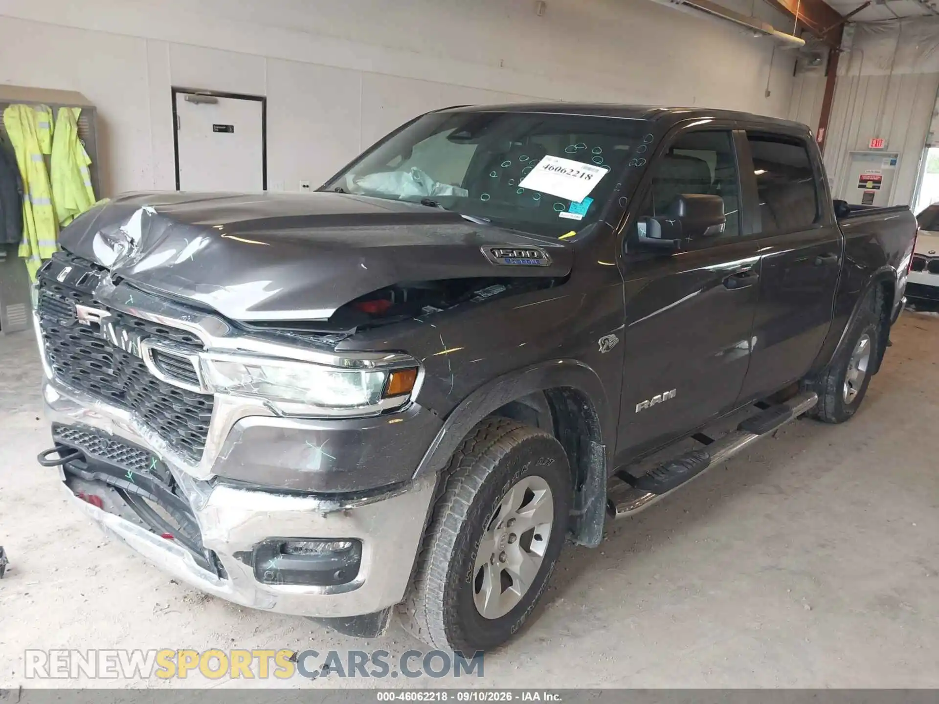 2 fotografías del automóvil dañado 1C6SRFFT1TN219681 RAM 1500 2026