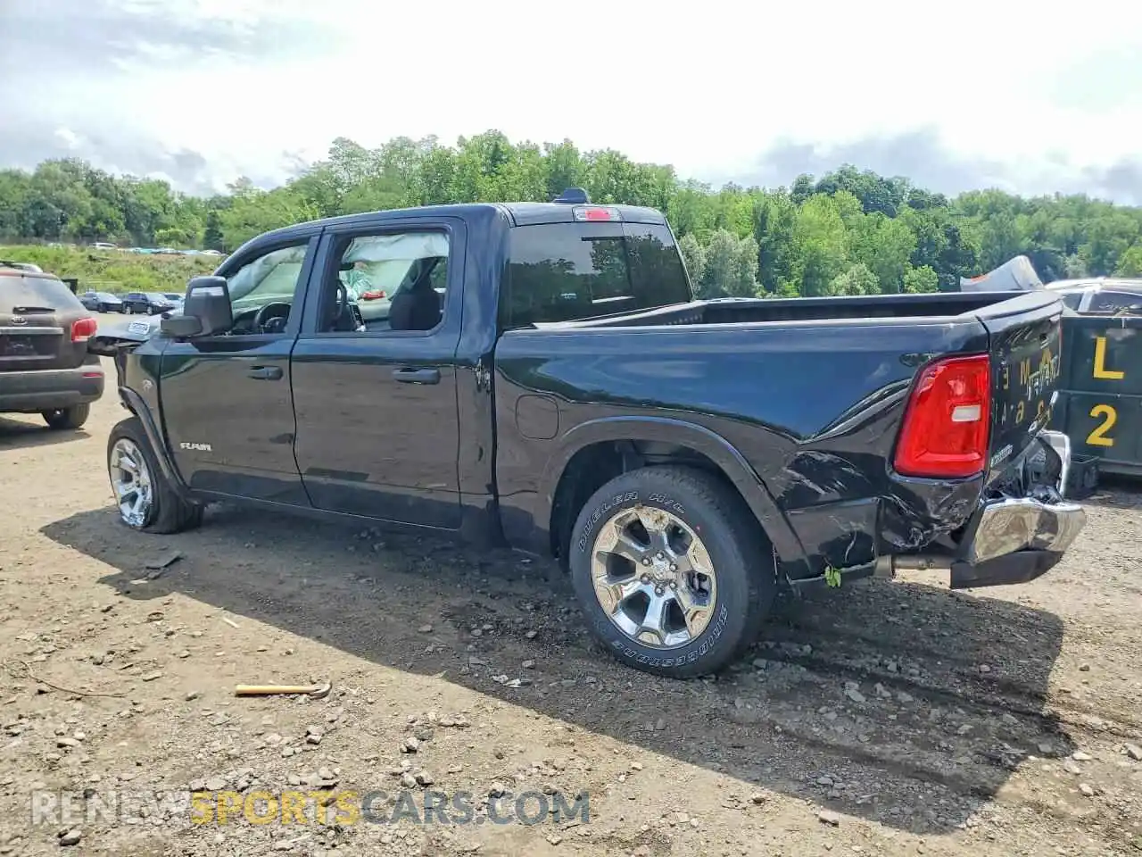2 Фотография поврежденного автомобиля 1C6SRFFT6TN300286 RAM 1500 2026