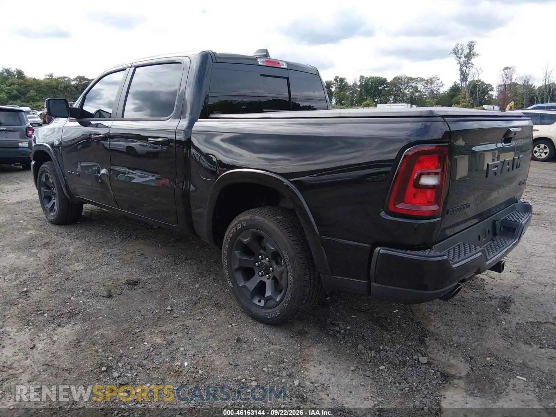 3 Фотография поврежденного автомобиля 1C6SRFFT8TN397975 RAM 1500 2026