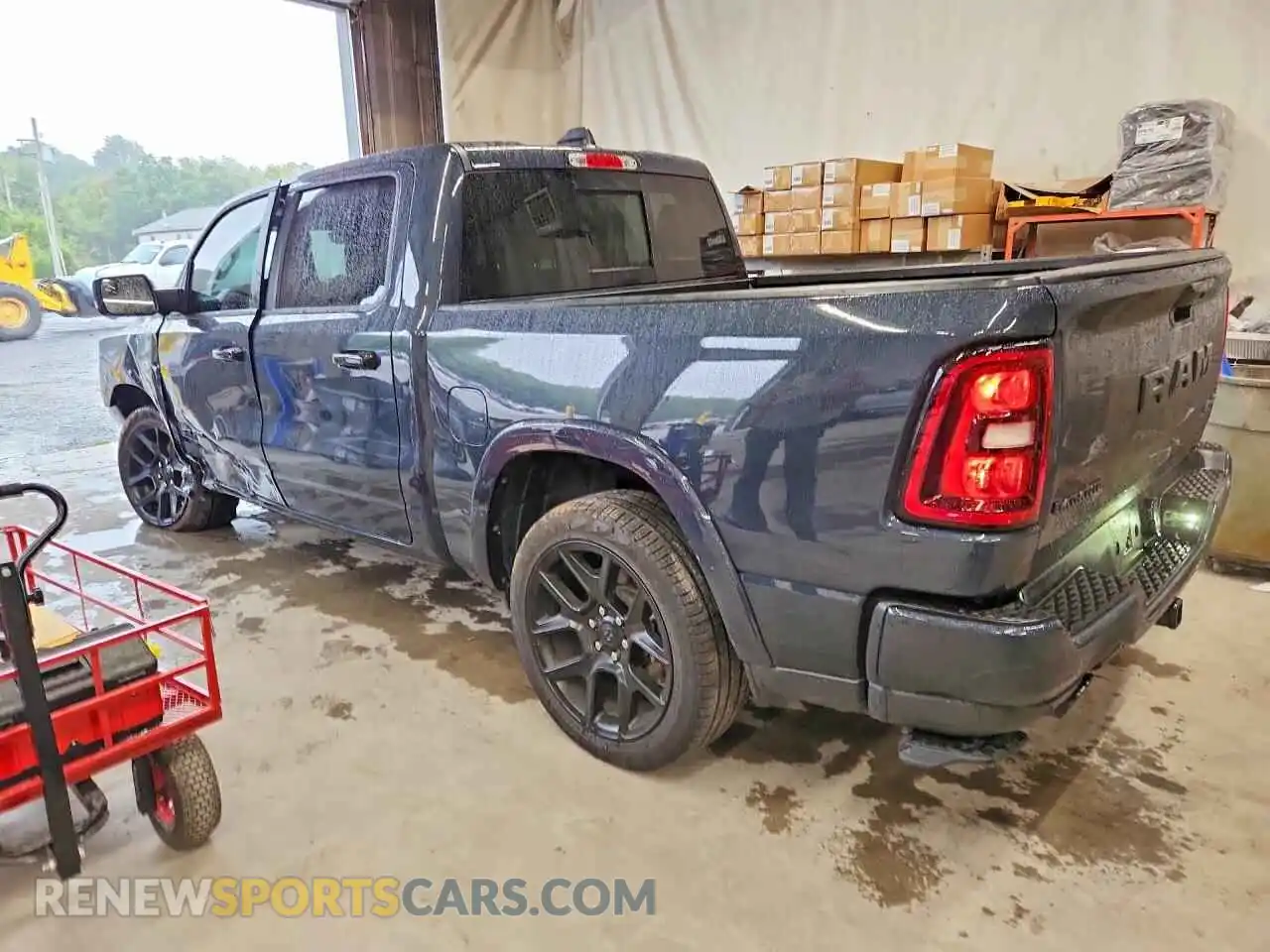 2 fotografías del automóvil dañado 1C6SRFJT5TN274609 RAM 1500 2026