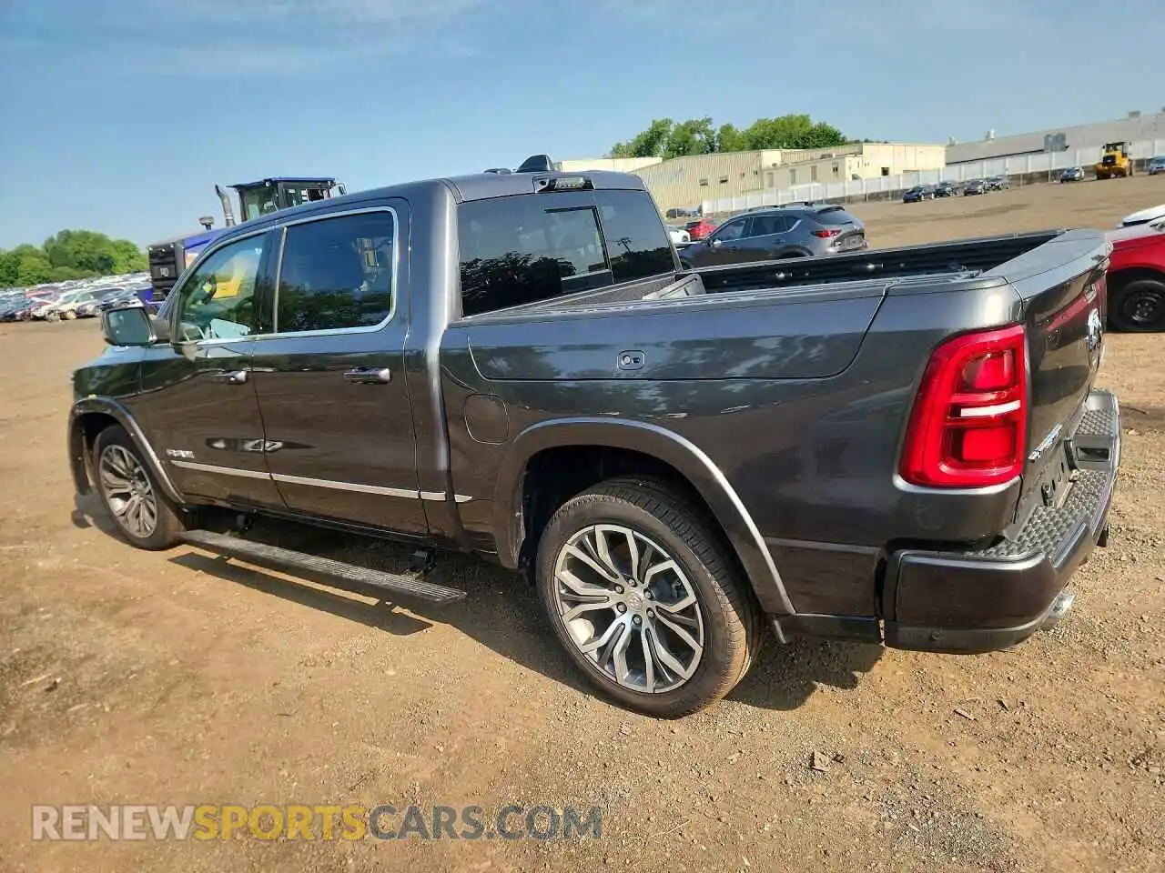 2 fotografías del automóvil dañado 1C6SRFKP5TN164516 RAM 1500 2026