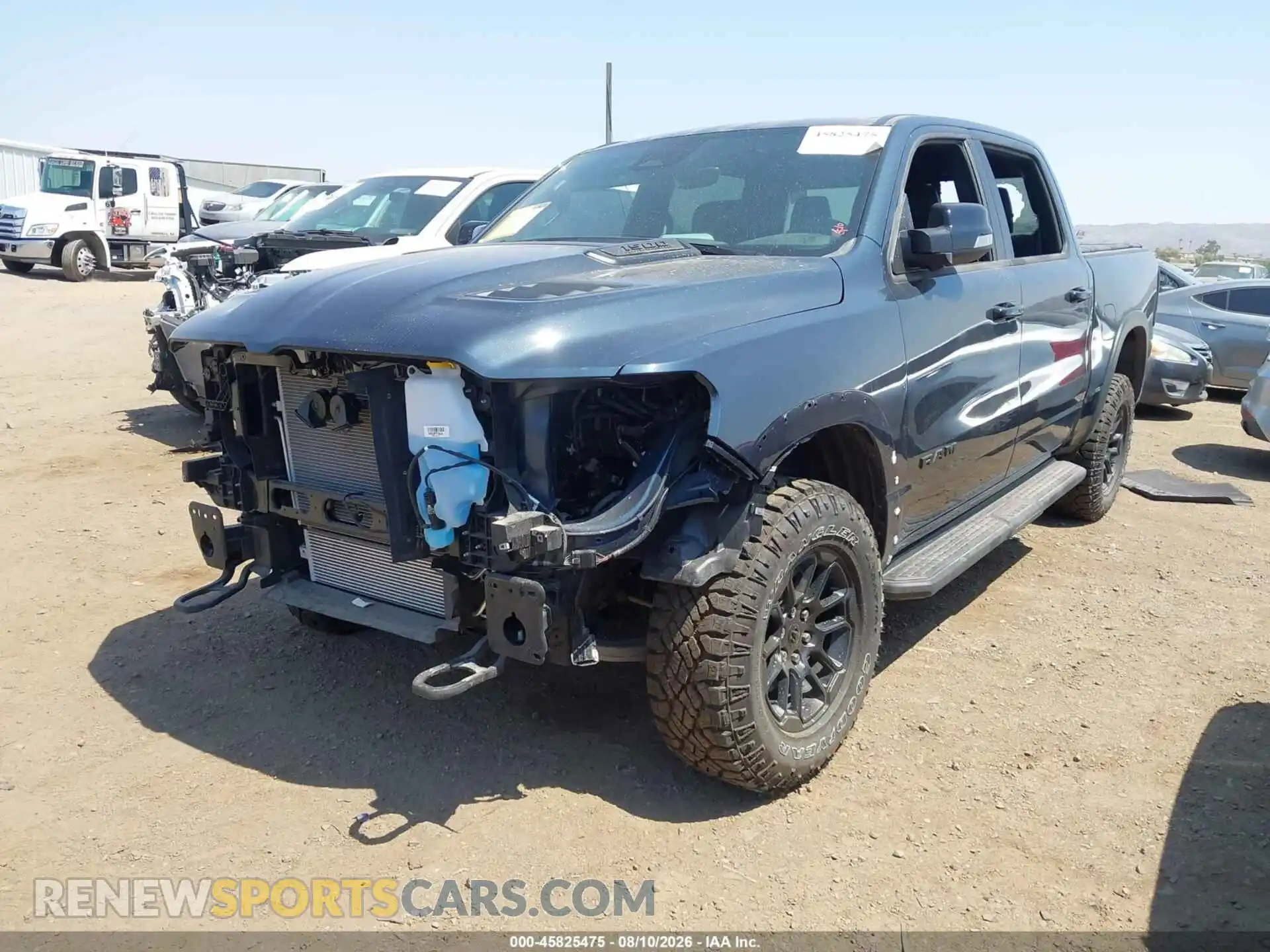 2 fotografías del automóvil dañado 1C6SRFLP1TN216156 RAM 1500 2026
