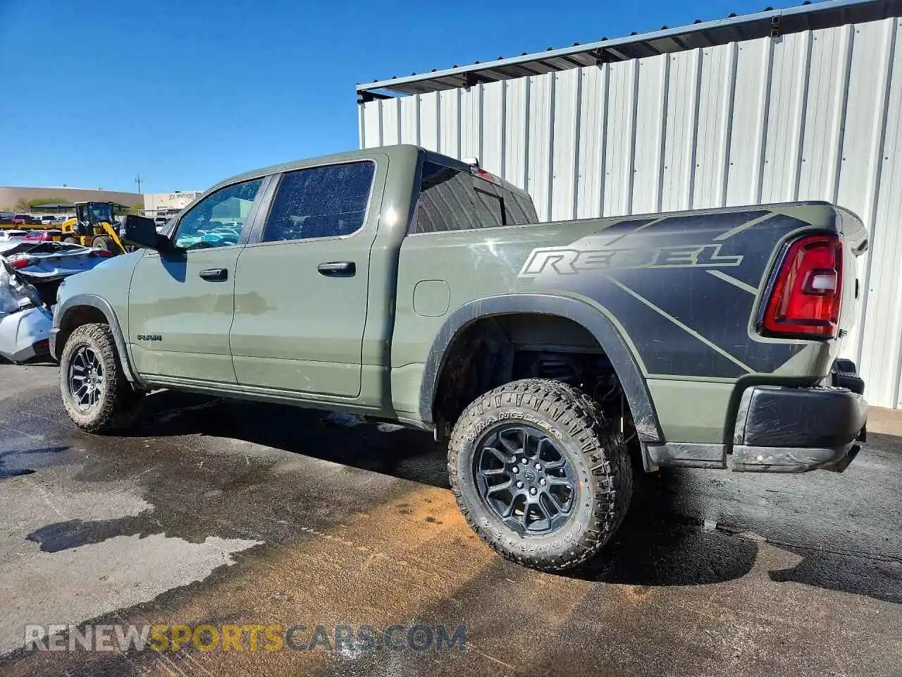 2 fotografías del automóvil dañado 1C6SRFLP3TN264743 RAM 1500 2026
