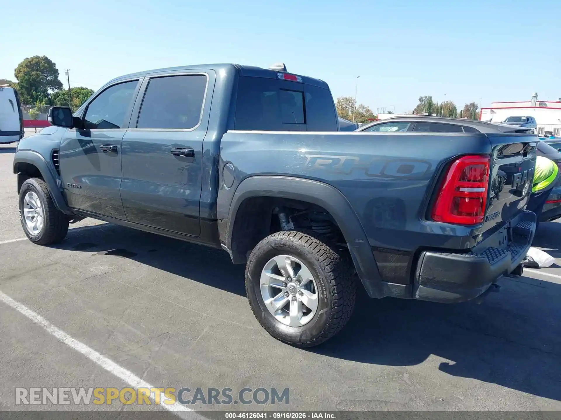 3 fotografías del automóvil dañado 1C6SRFUP7TN226513 RAM 1500 2026