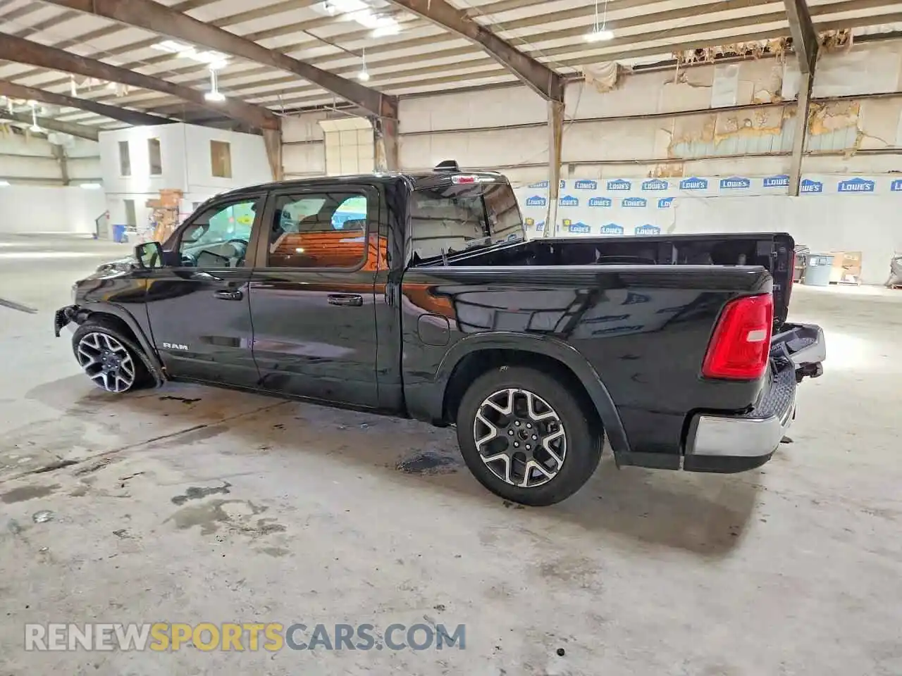 2 fotografías del automóvil dañado 3C6SRFJP7T4167736 RAM 1500 2026
