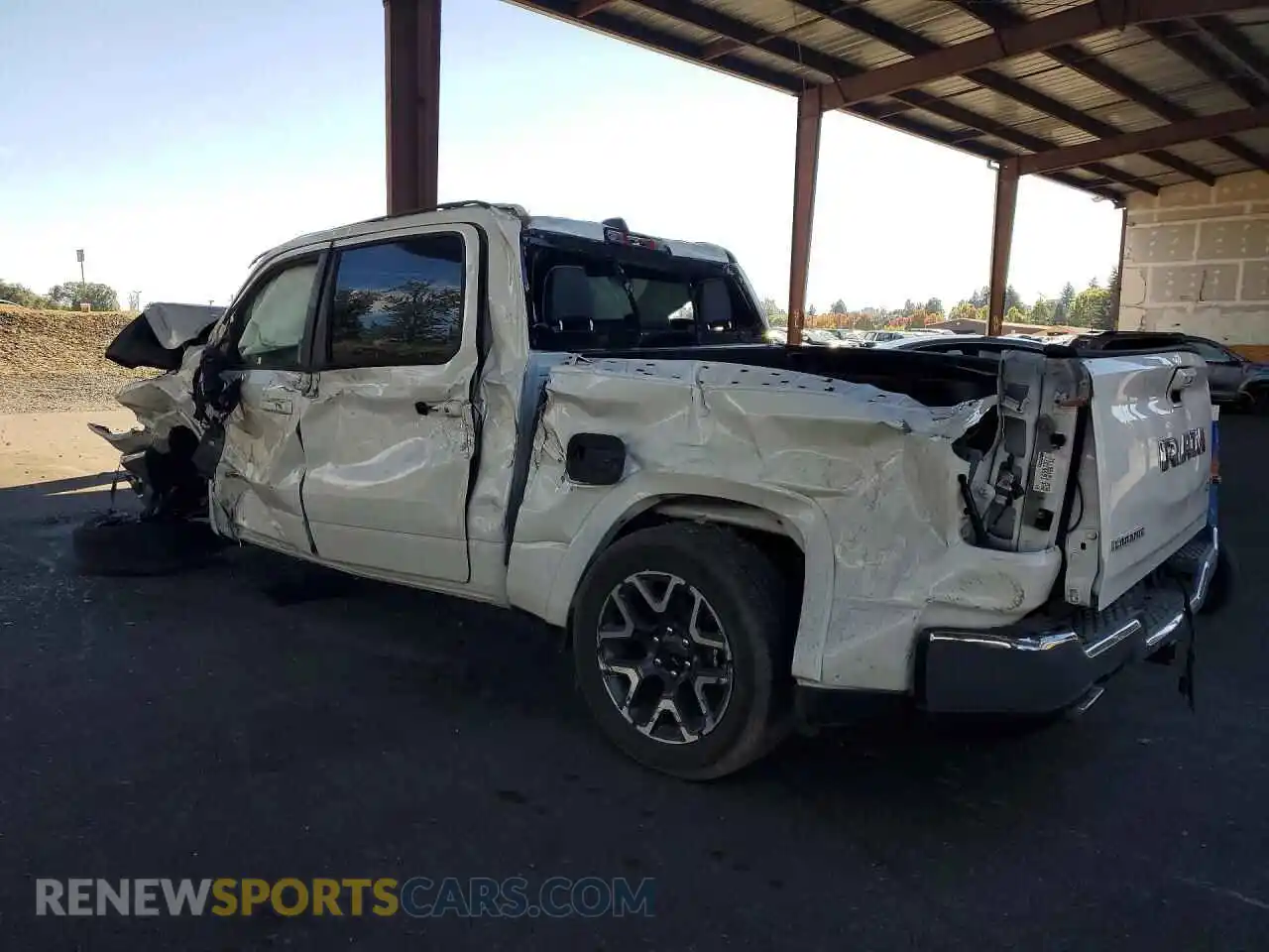 2 Фотография поврежденного автомобиля 3C6SRFJPXT4177290 RAM 1500 2026
