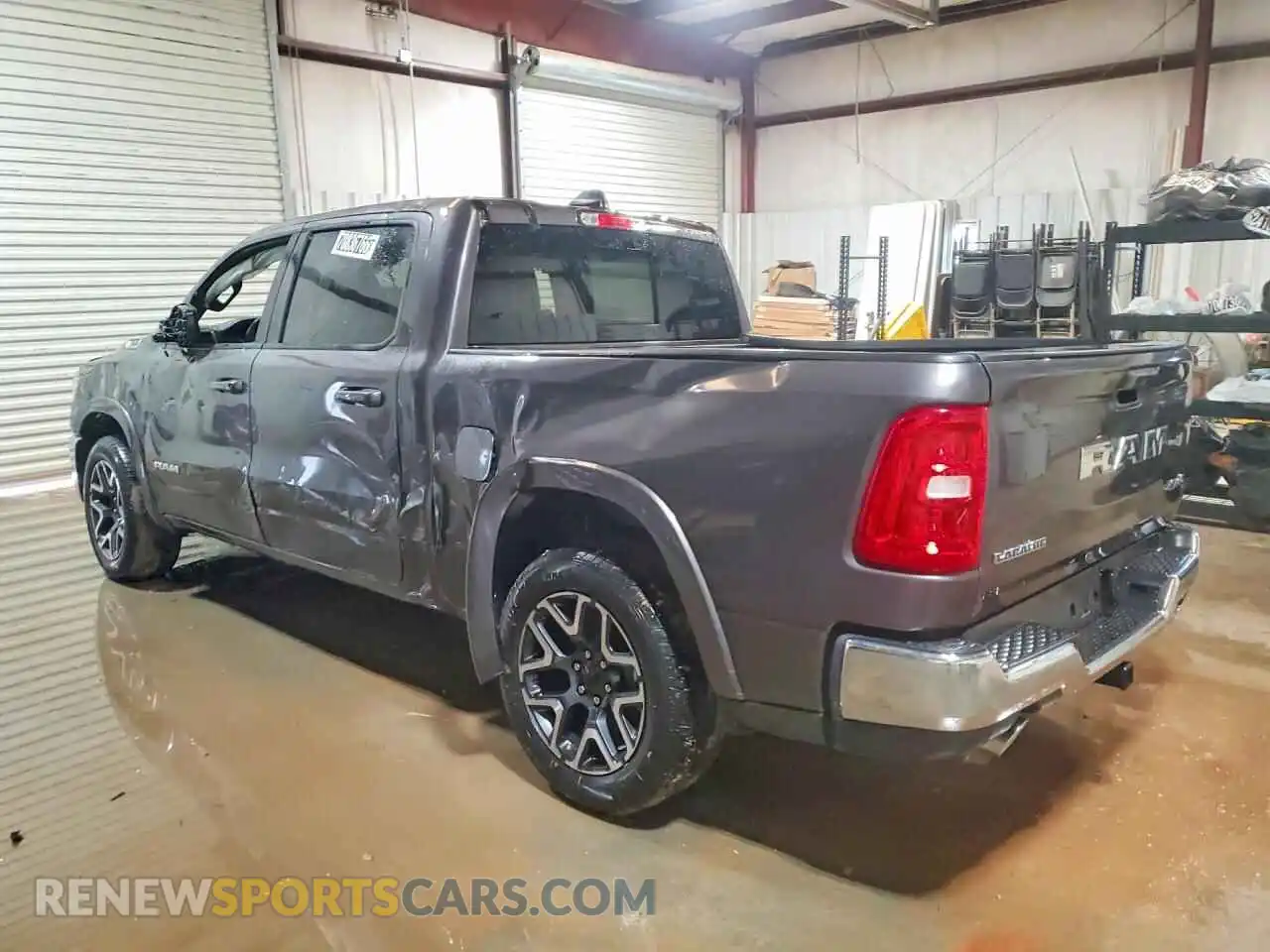 2 Фотография поврежденного автомобиля 3C6SRFJPXT4181971 RAM 1500 2026
