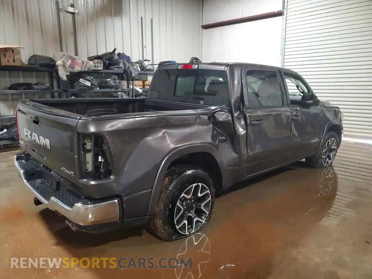 3 Фотография поврежденного автомобиля 3C6SRFJPXT4181971 RAM 1500 2026