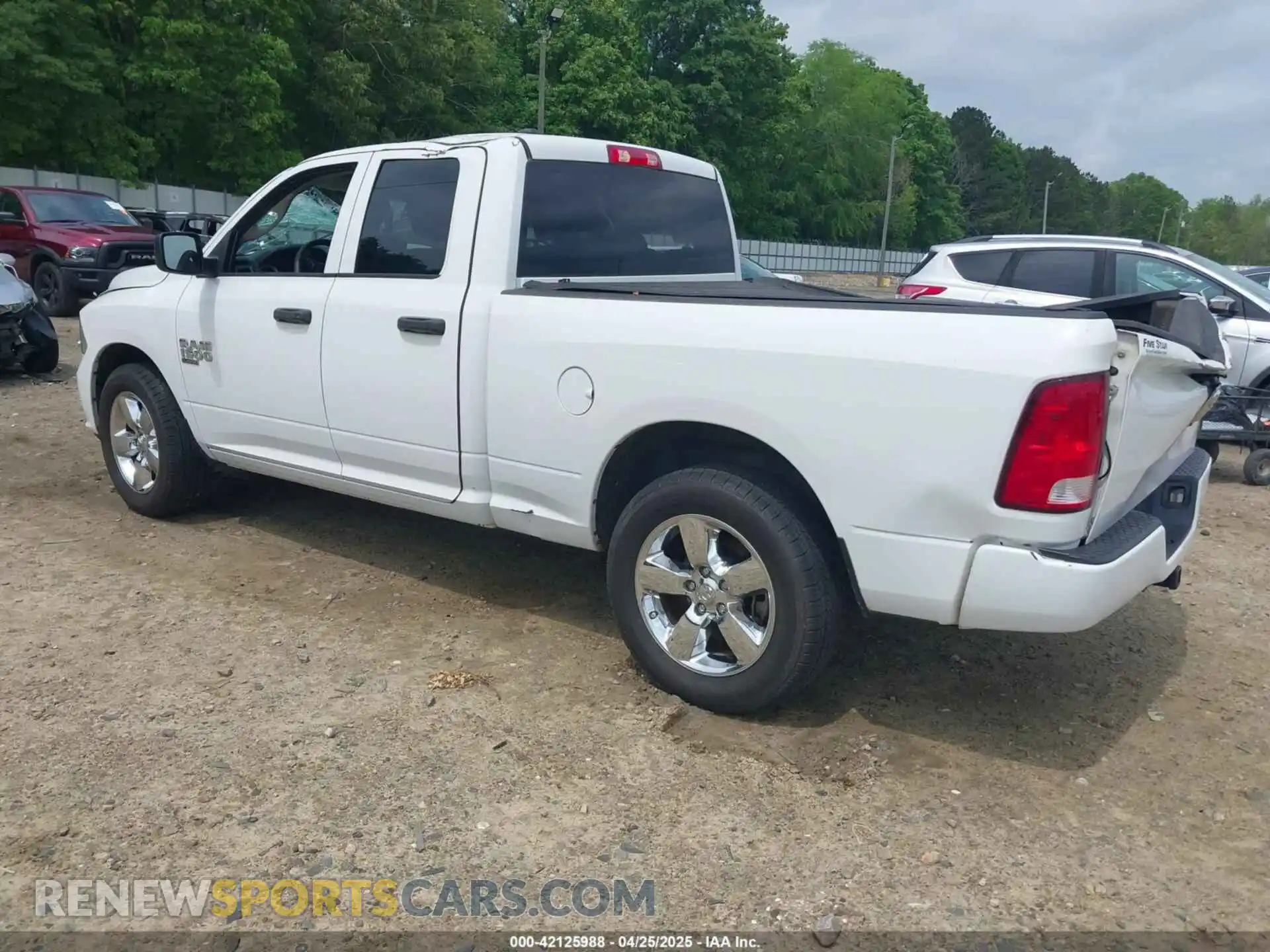 3 Photograph of a damaged car 1C6RR6FG8KS500099 RAM 1500 CLASSIC 2019