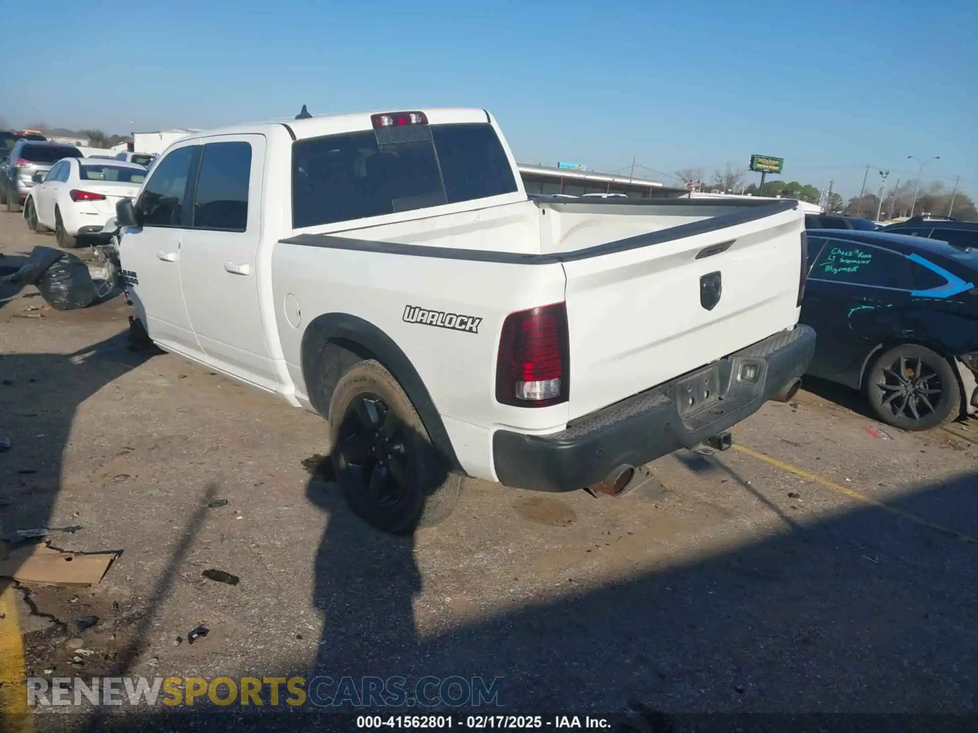 3 Photograph of a damaged car 1C6RR6LT1KS697778 RAM 1500 CLASSIC 2019
