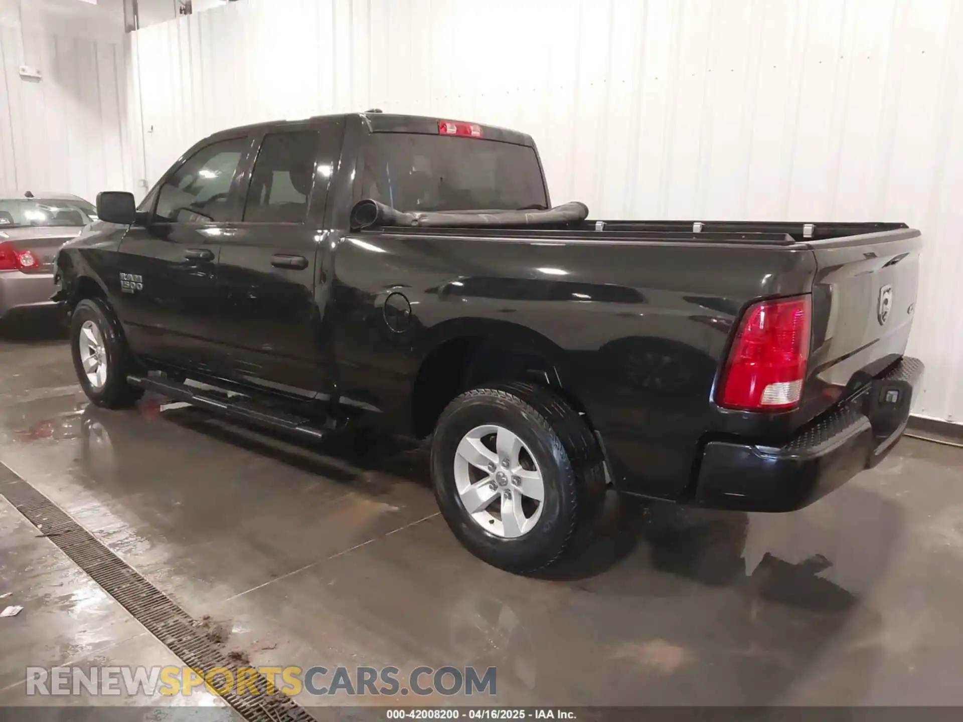 3 Photograph of a damaged car 1C6RR7FG4KS537902 RAM 1500 CLASSIC 2019