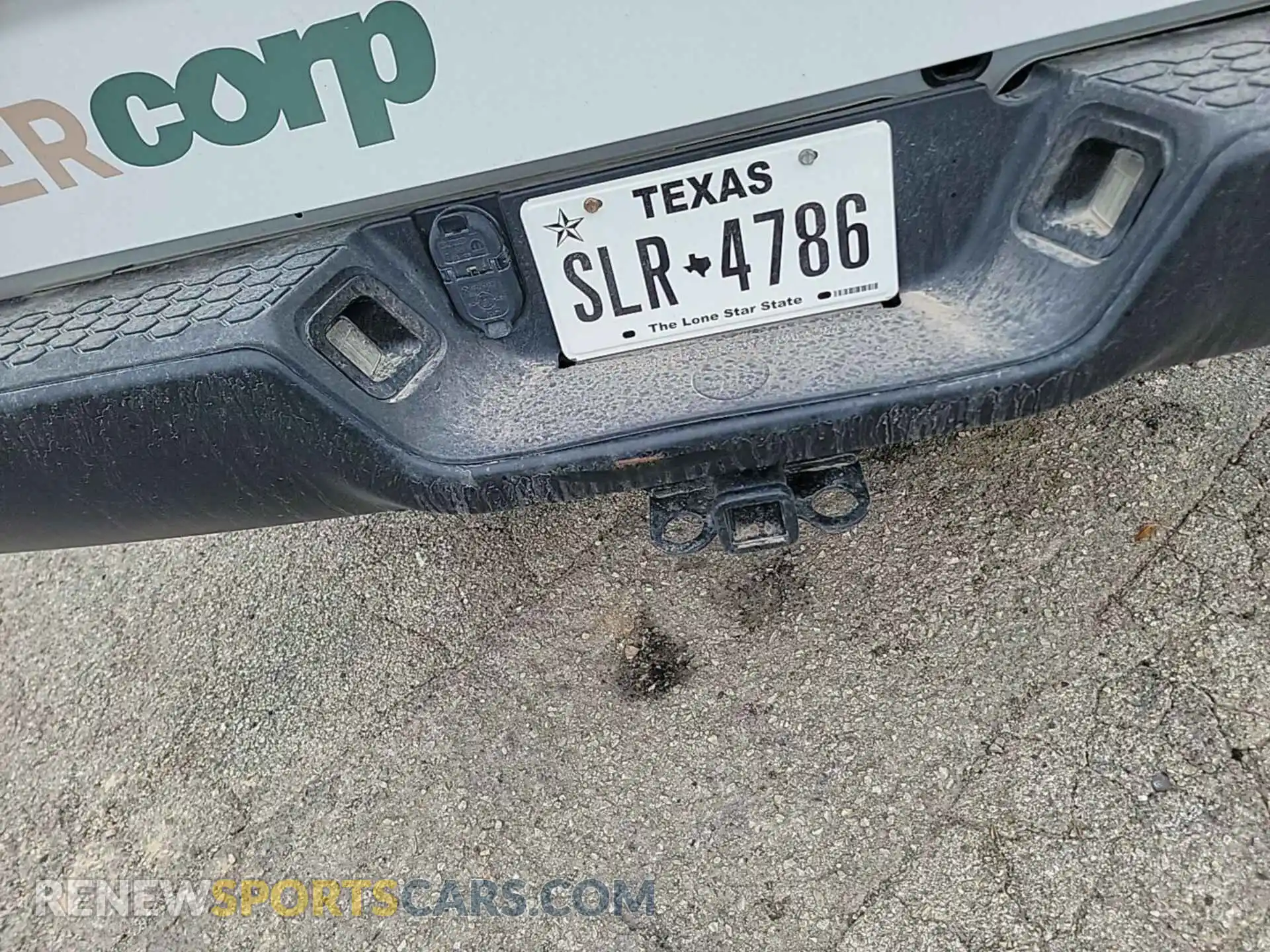 2 Photograph of a damaged car 1C6RR7FT1KS533352 RAM 1500 CLASSIC 2019
