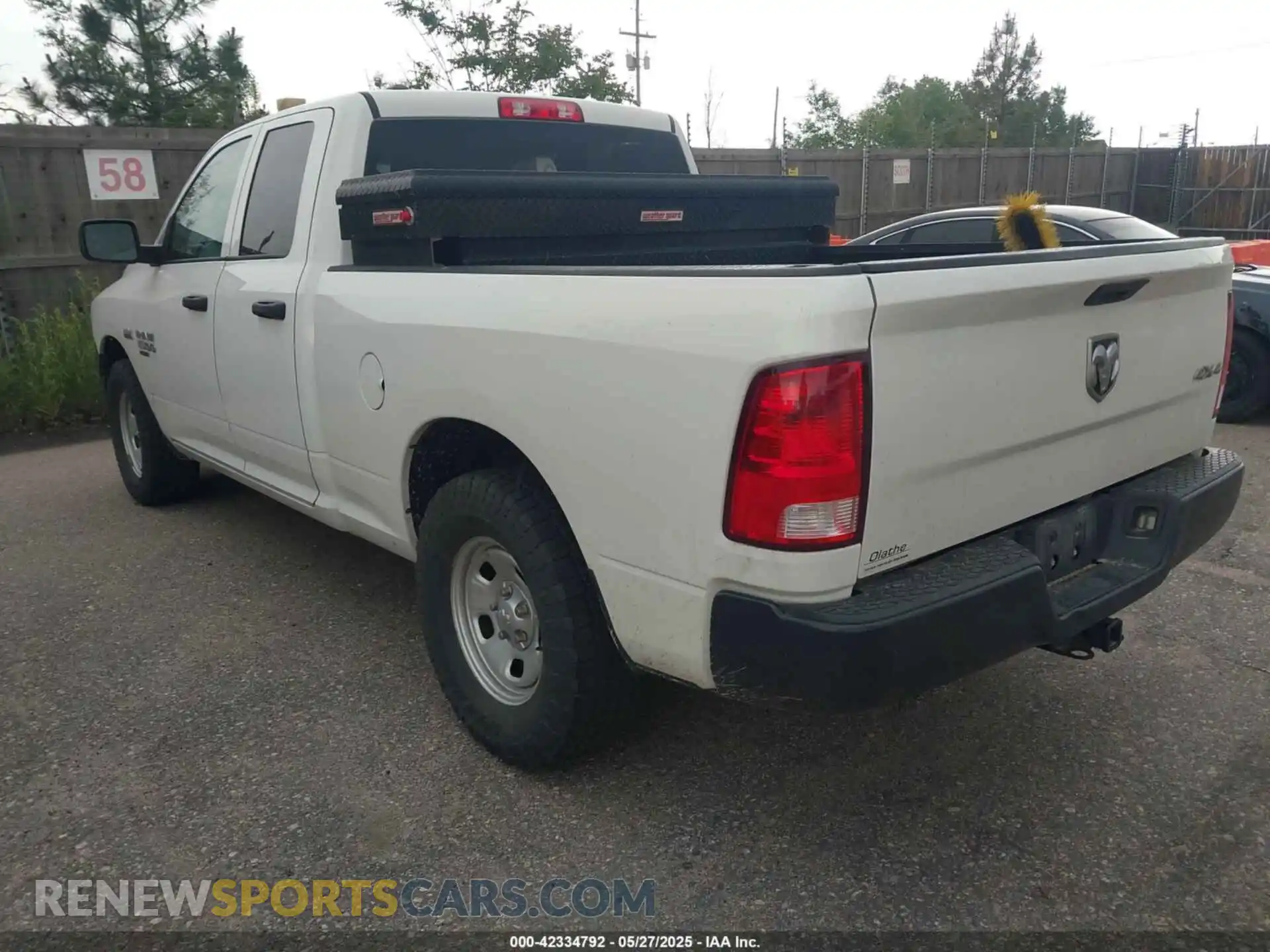 3 Фотография поврежденного автомобиля 1C6RR7FT6KS708565 RAM 1500 CLASSIC 2019