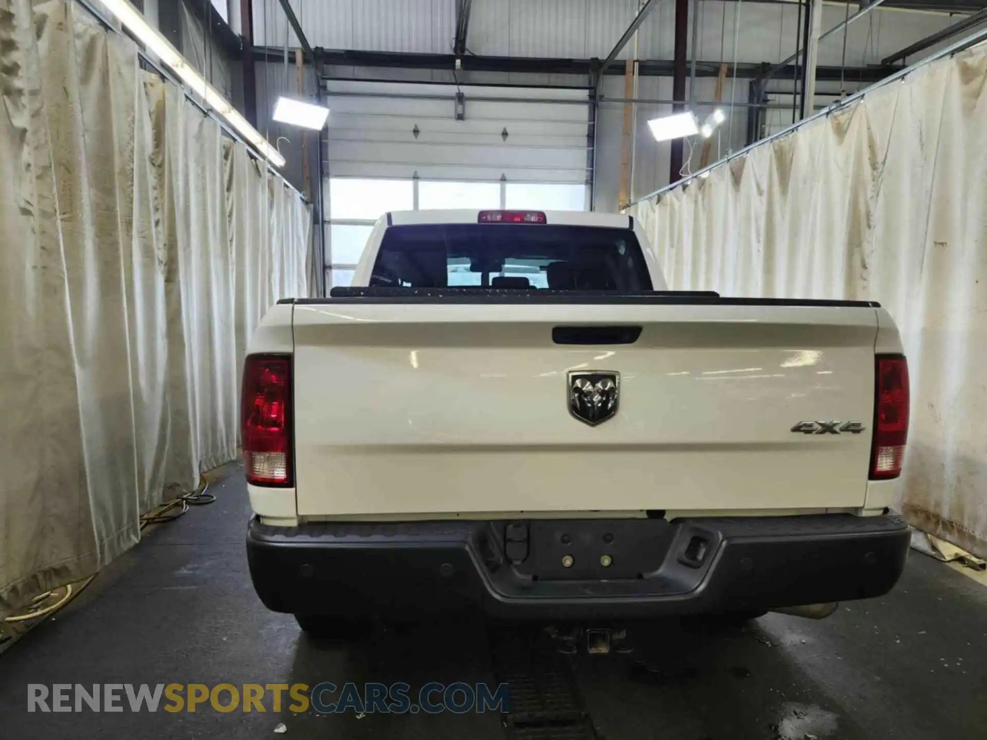 1 Photograph of a damaged car 1C6RR7KT2KS596286 RAM 1500 CLASSIC 2019