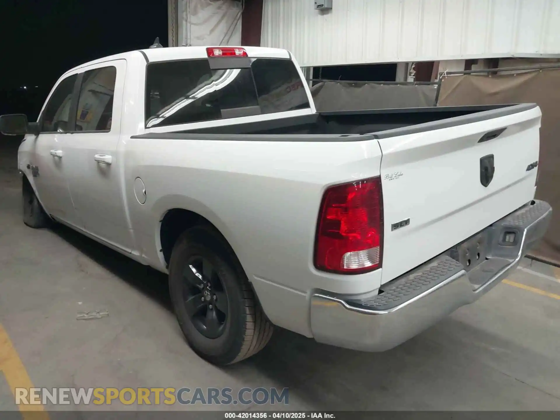 3 Photograph of a damaged car 1C6RR7LT2KS605406 RAM 1500 CLASSIC 2019