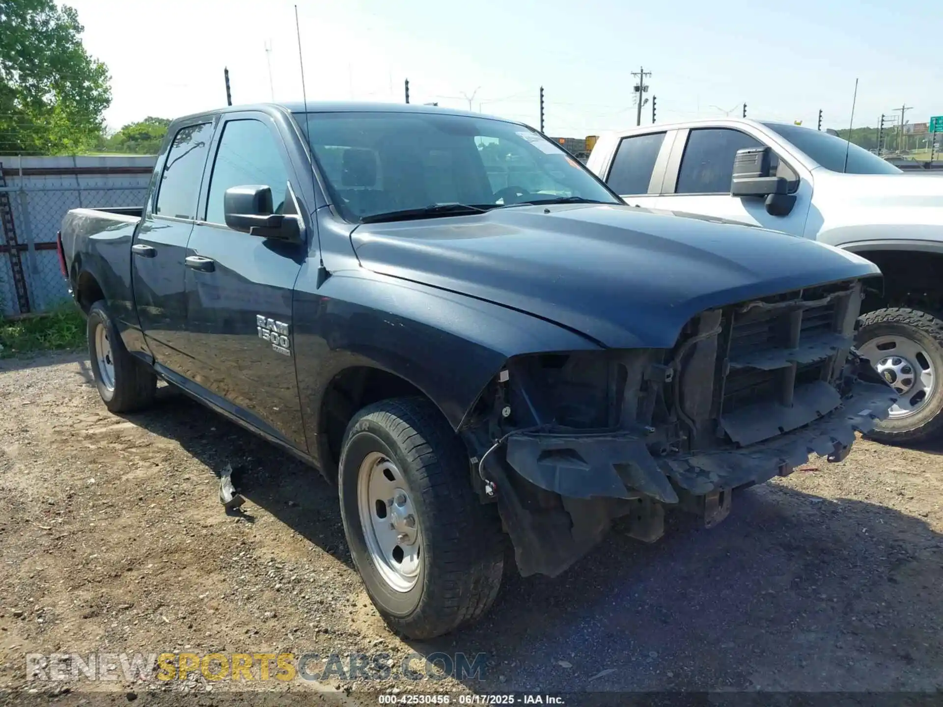 1 Photograph of a damaged car 1C6RR6FG1LS119535 RAM 1500 CLASSIC 2020