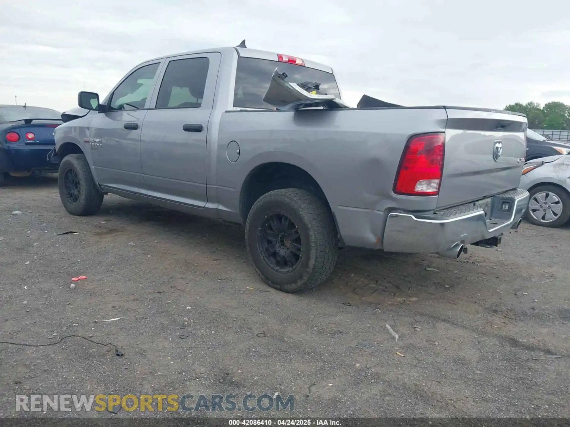 3 Photograph of a damaged car 1C6RR7KT4LS127377 RAM 1500 CLASSIC 2020