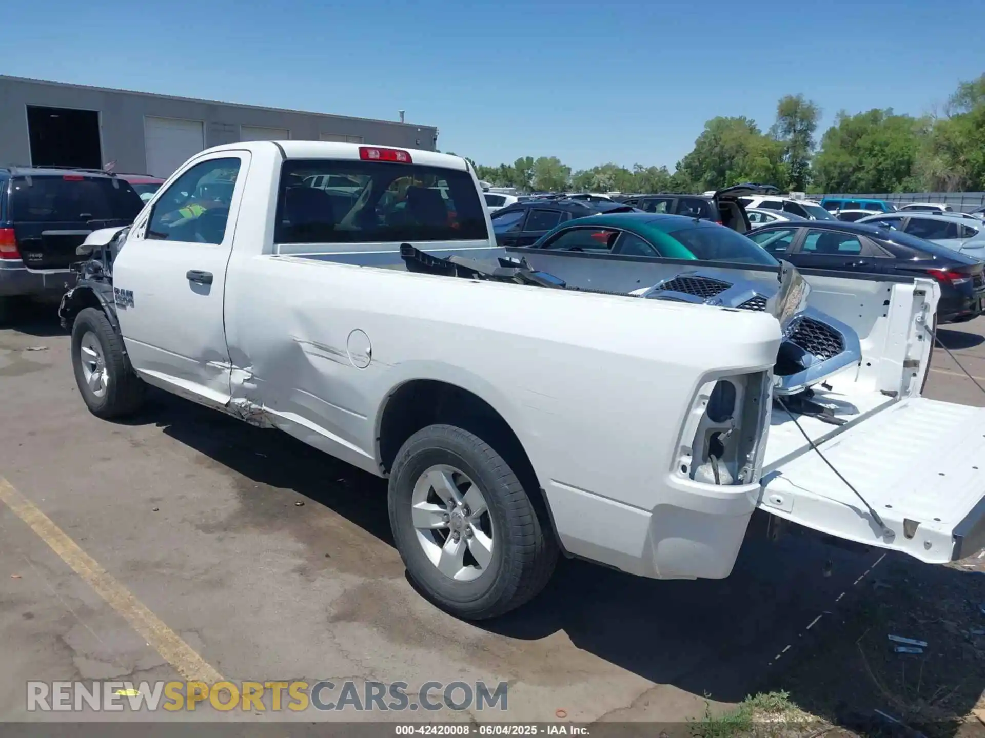 3 Photograph of a damaged car 3C6JR6DG5LG202893 RAM 1500 CLASSIC 2020