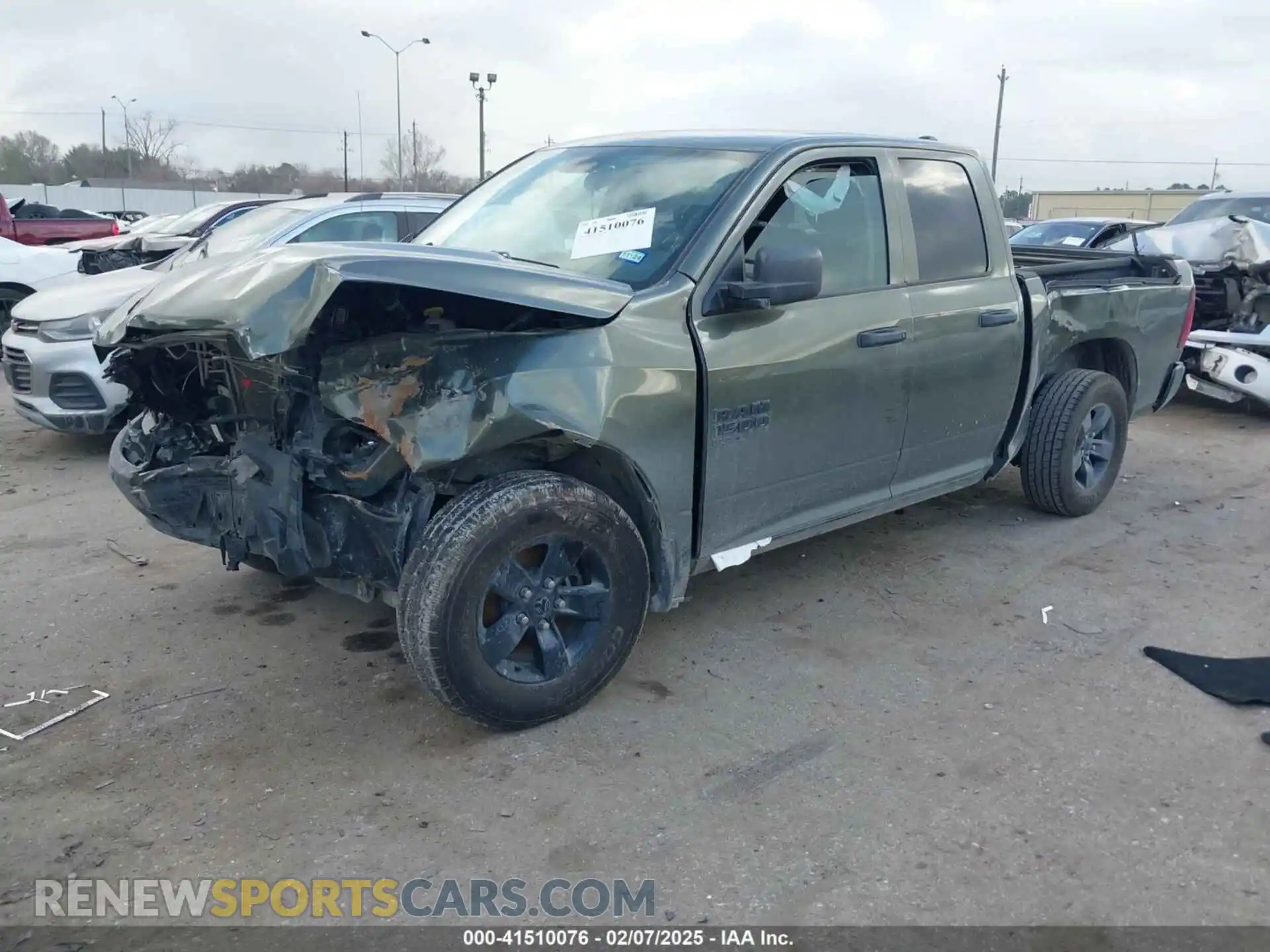 2 Photograph of a damaged car 1C6RR6FG4MS569116 RAM 1500 CLASSIC 2021