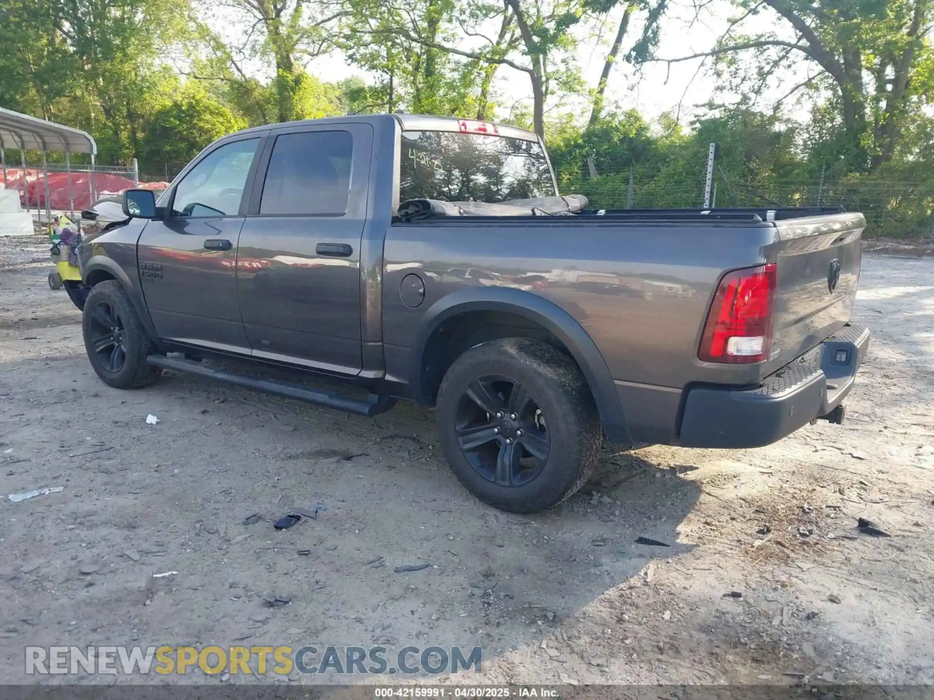3 Photograph of a damaged car 1C6RR6LG5MS508684 RAM 1500 CLASSIC 2021