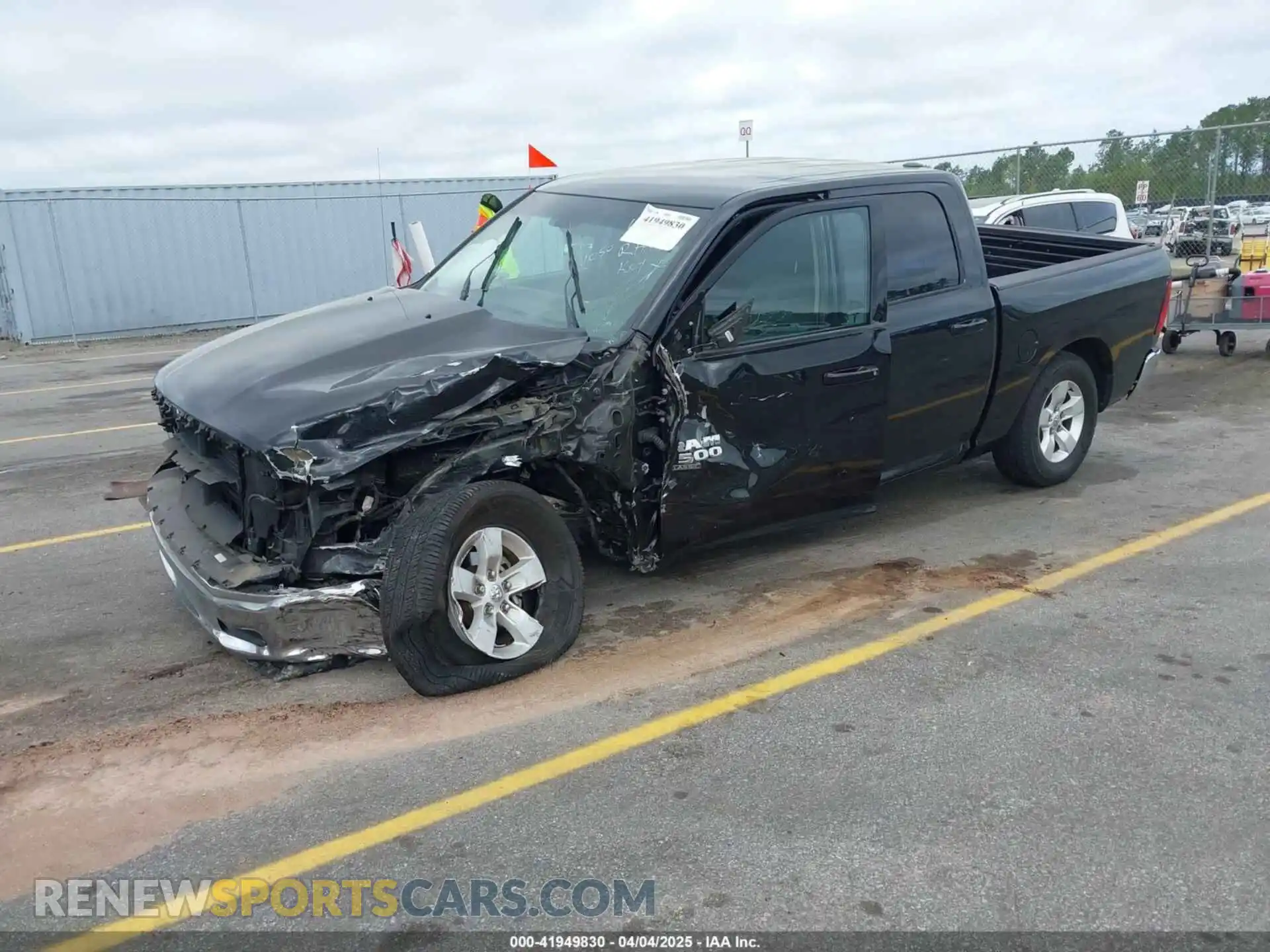 2 Photograph of a damaged car 1C6RR6LG6MS529902 RAM 1500 CLASSIC 2021